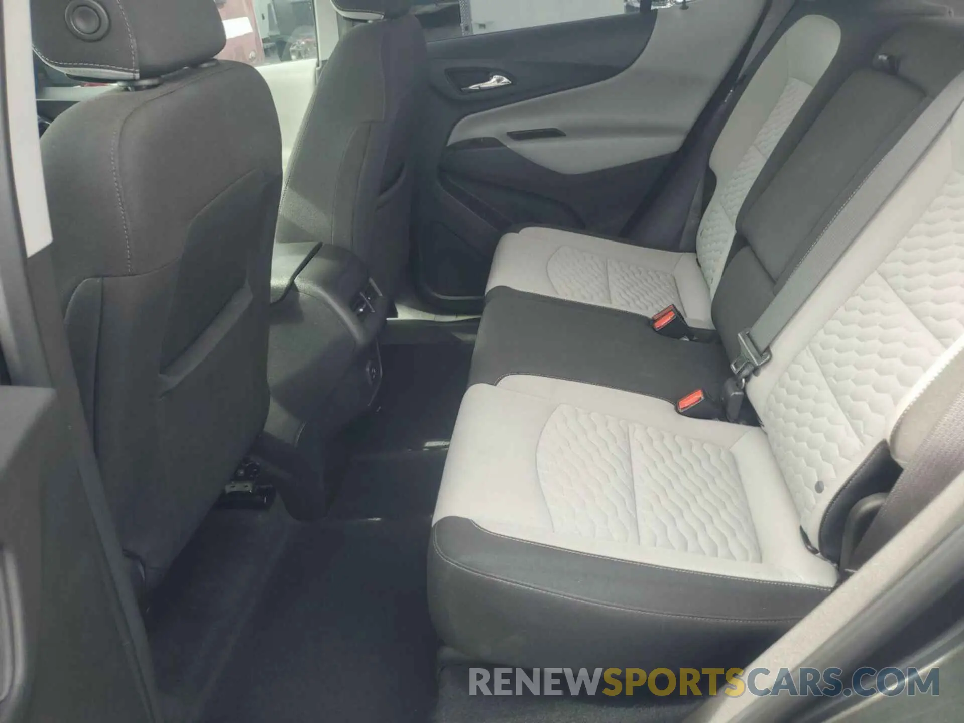 6 Photograph of a damaged car 3GNAXJEV5ML379569 CHEVROLET EQUINOX 2021