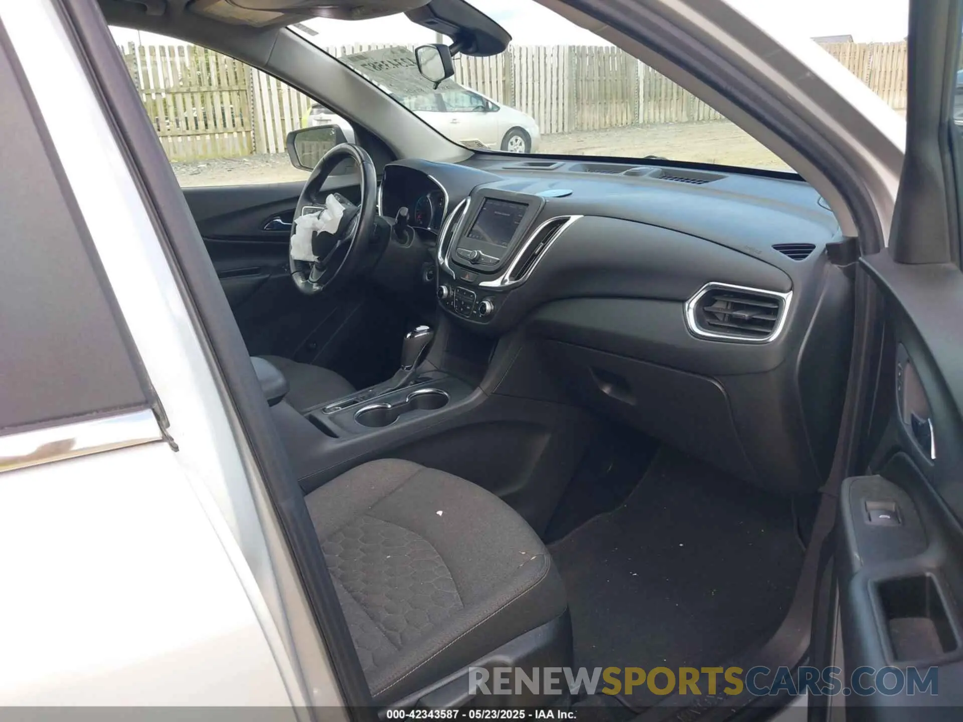 5 Photograph of a damaged car 3GNAXJEV5MS161556 CHEVROLET EQUINOX 2021