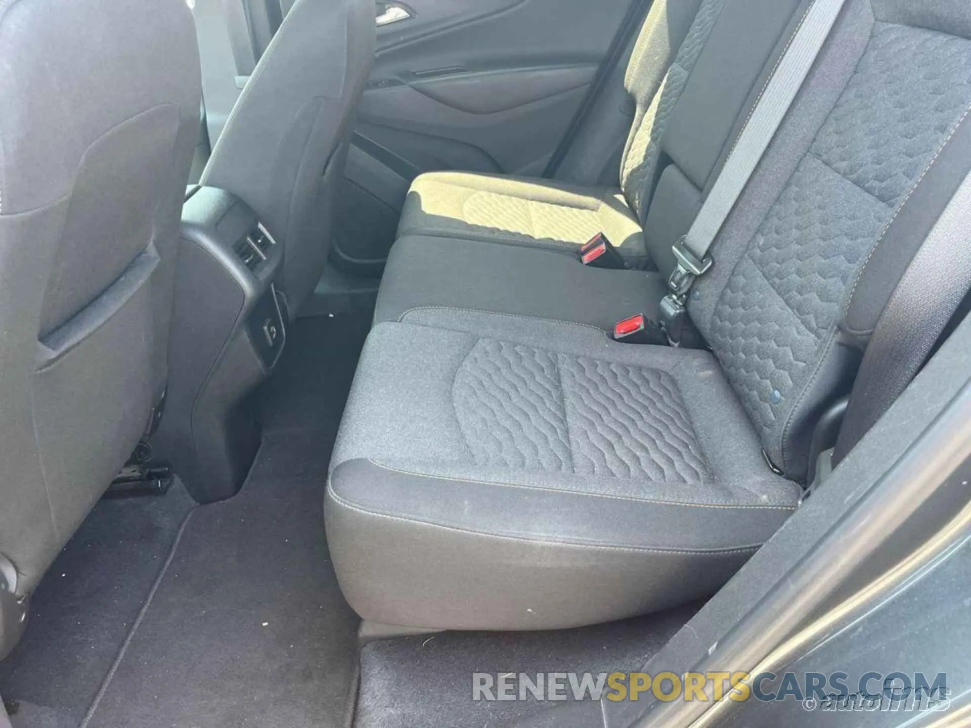 2 Photograph of a damaged car 3GNAXJEV6ML379595 CHEVROLET EQUINOX 2021