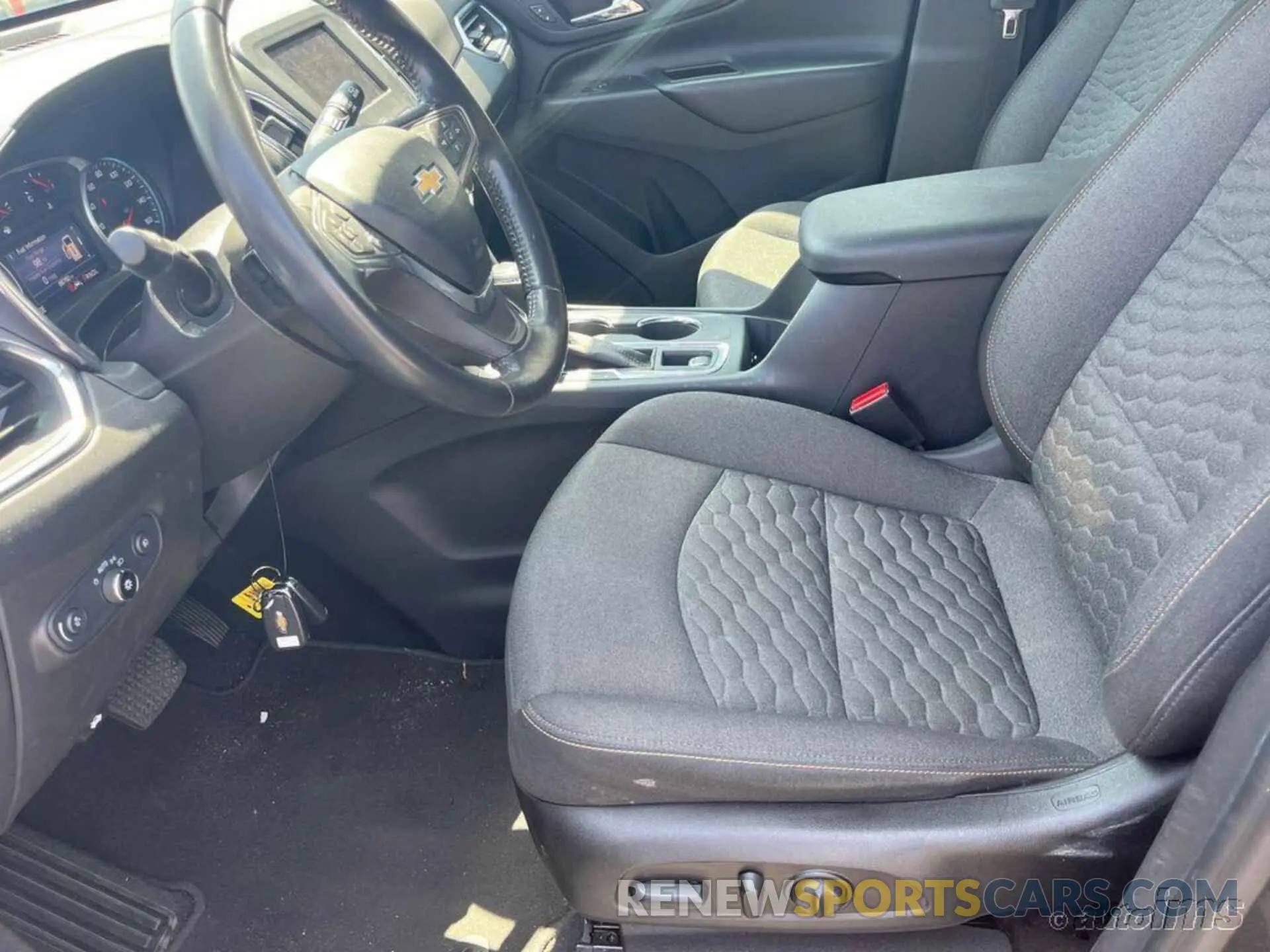 9 Photograph of a damaged car 3GNAXJEV6ML379595 CHEVROLET EQUINOX 2021