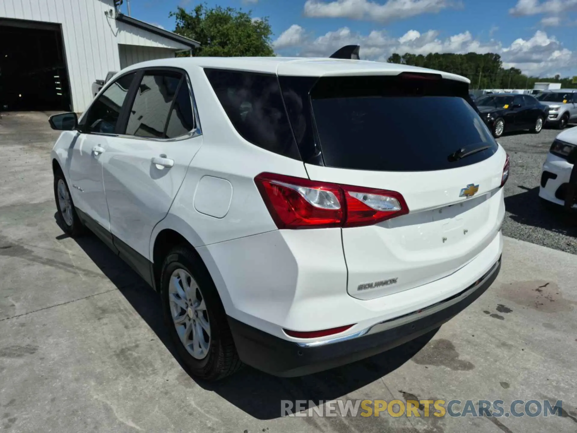 24 Photograph of a damaged car 3GNAXJEV6MS121440 CHEVROLET EQUINOX 2021