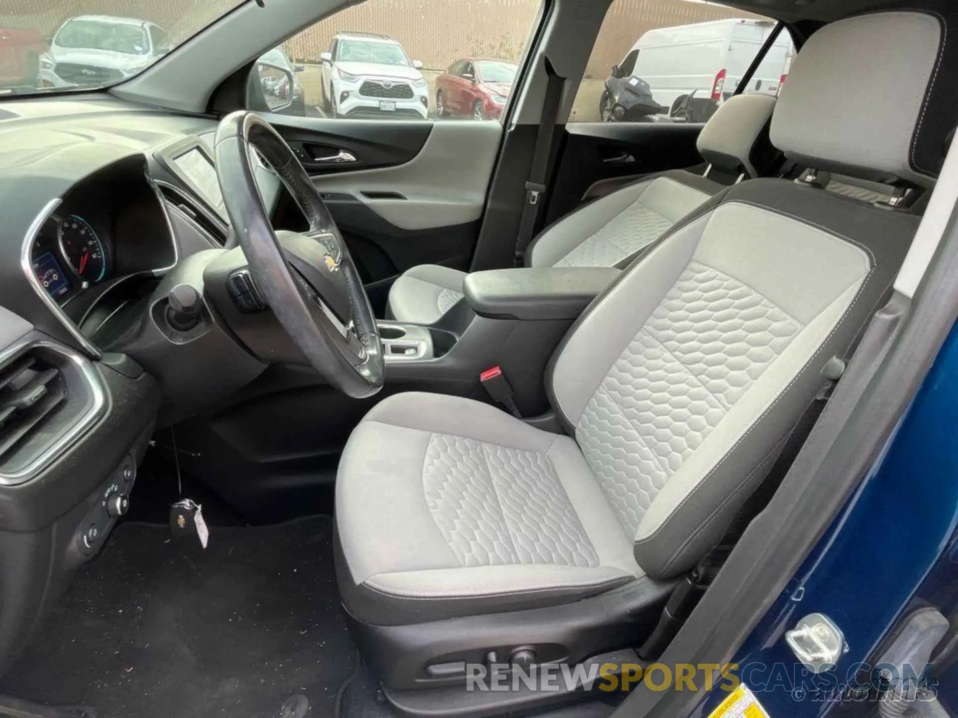 8 Photograph of a damaged car 3GNAXJEV7ML386832 CHEVROLET EQUINOX 2021