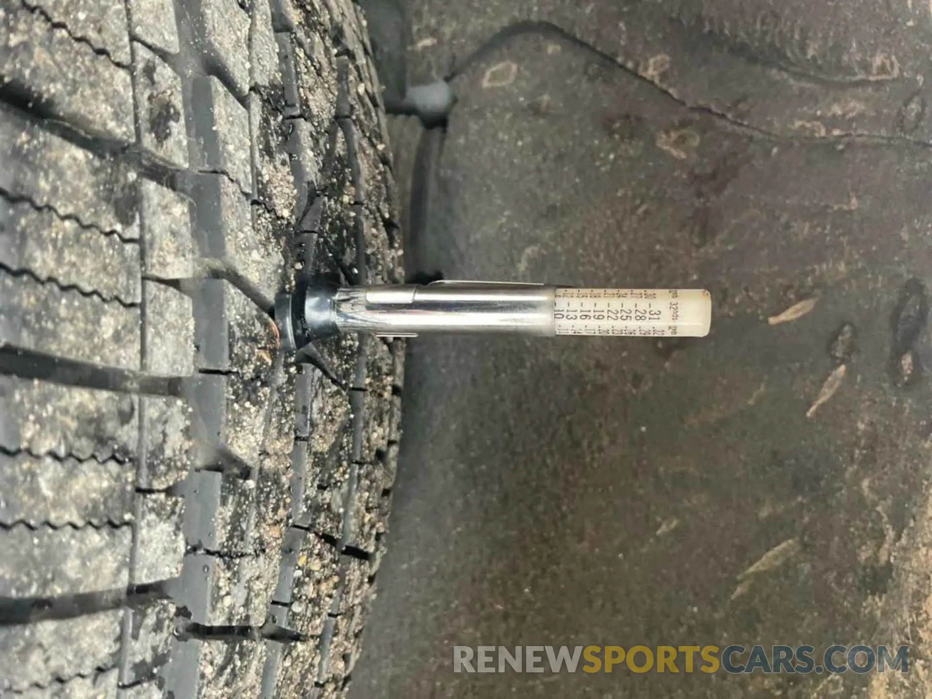 13 Photograph of a damaged car 3GNAXJEV7MS102895 CHEVROLET EQUINOX 2021