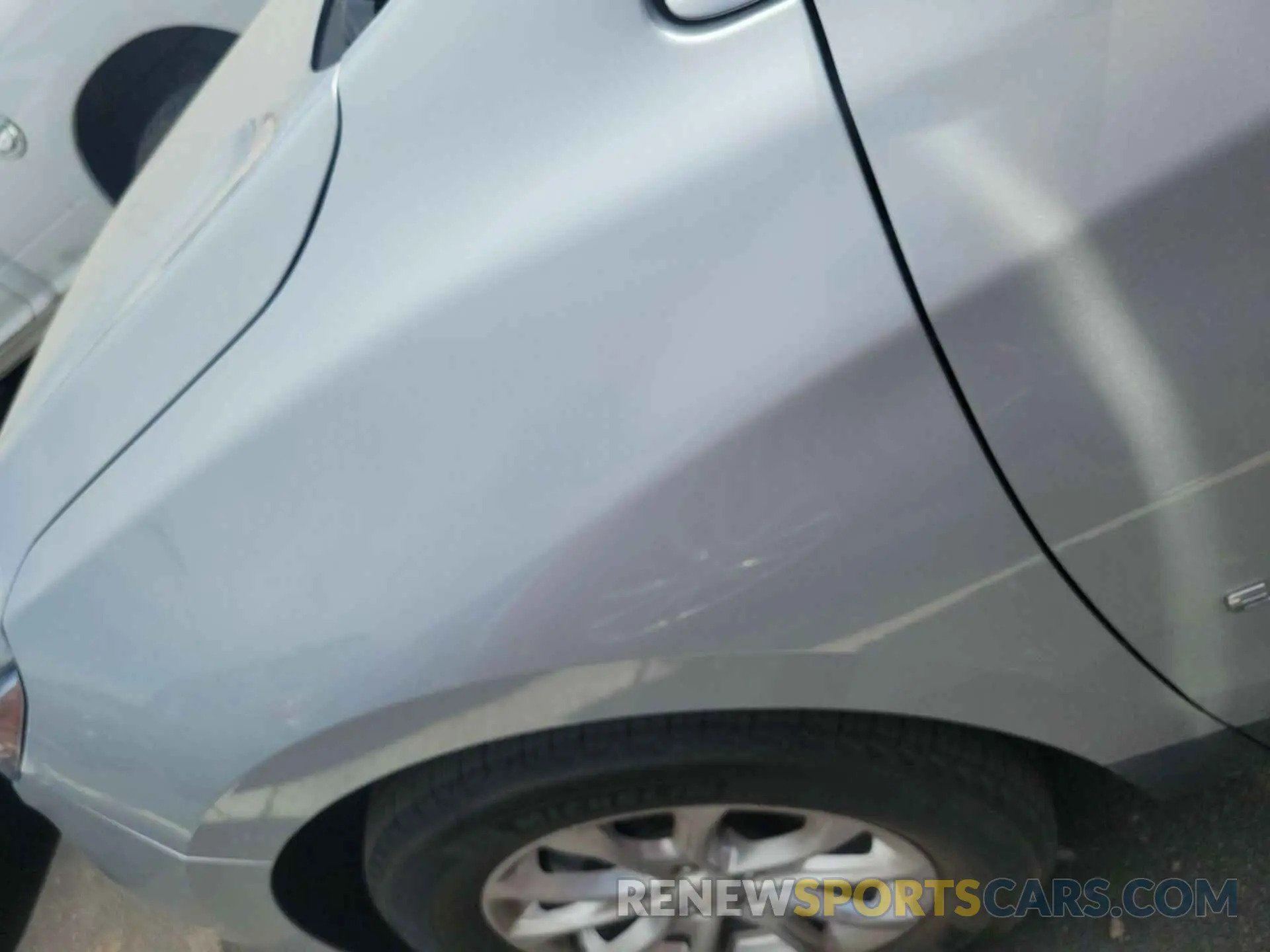 17 Photograph of a damaged car 3GNAXJEV8ML393708 CHEVROLET EQUINOX 2021