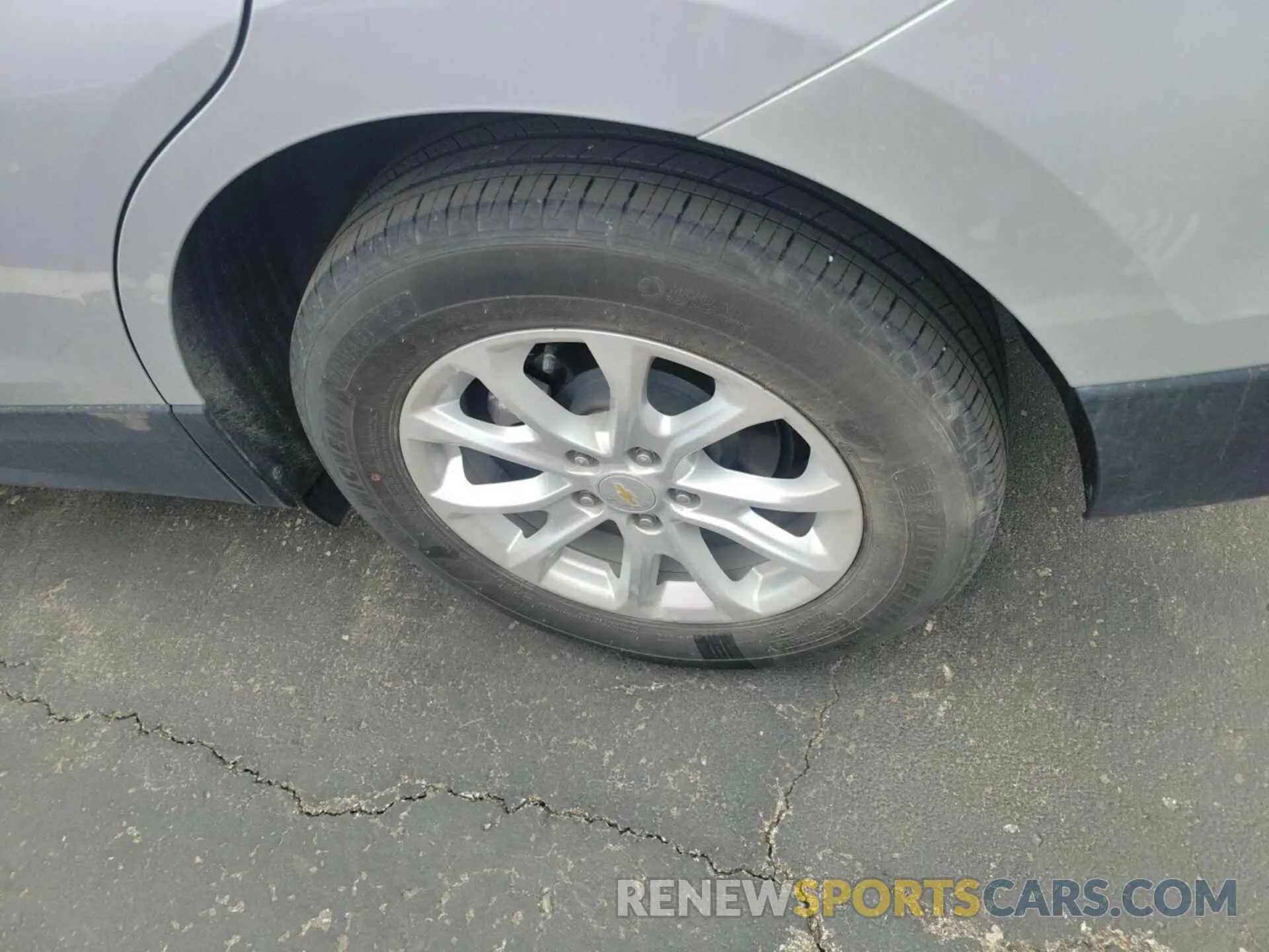 27 Photograph of a damaged car 3GNAXJEV8ML393708 CHEVROLET EQUINOX 2021