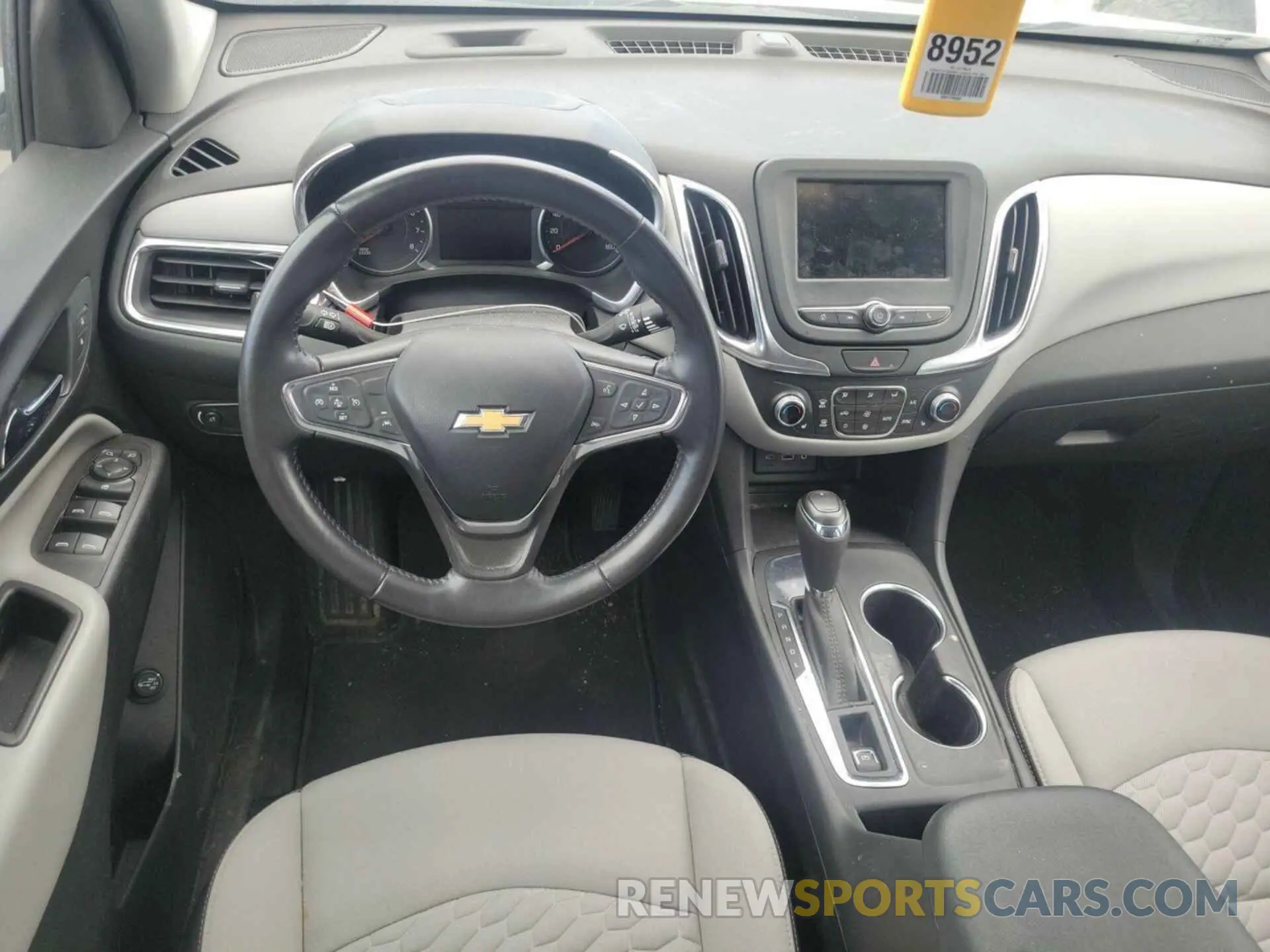 32 Photograph of a damaged car 3GNAXJEV8ML393708 CHEVROLET EQUINOX 2021