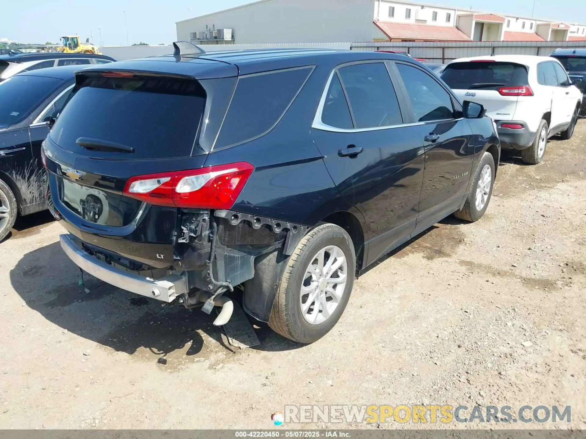 4 Photograph of a damaged car 3GNAXJEV8MS119110 CHEVROLET EQUINOX 2021