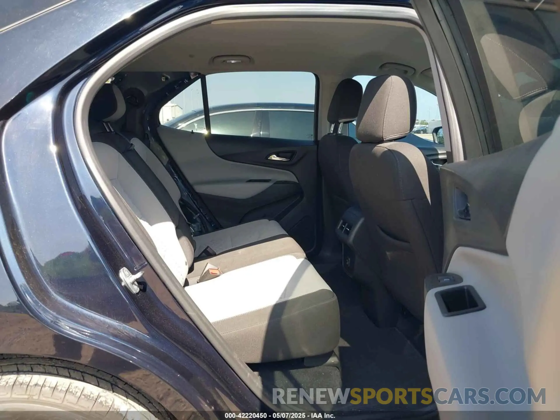 8 Photograph of a damaged car 3GNAXJEV8MS119110 CHEVROLET EQUINOX 2021