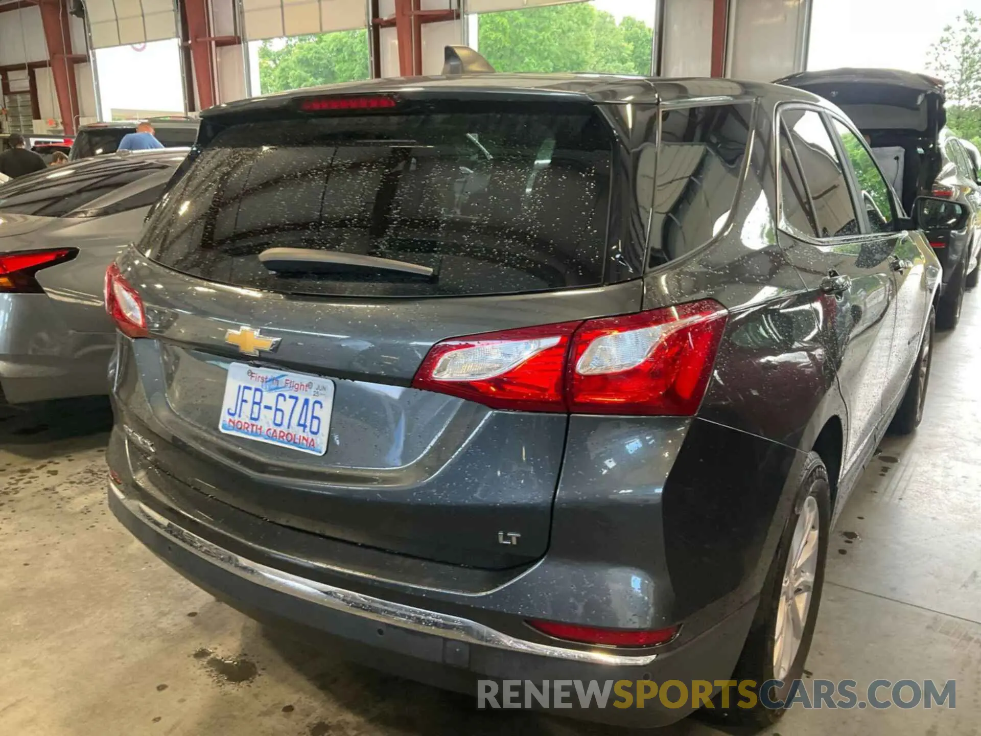 8 Photograph of a damaged car 3GNAXJEVXML379602 CHEVROLET EQUINOX 2021