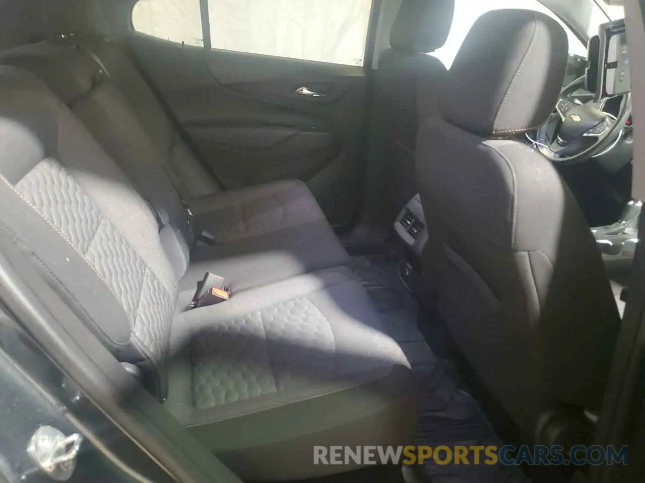 11 Photograph of a damaged car 3GNAXKEV0ML326350 CHEVROLET EQUINOX 2021