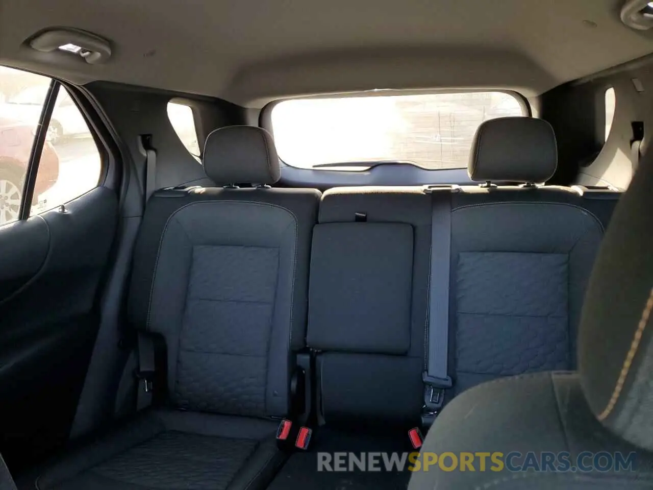 10 Photograph of a damaged car 3GNAXKEV0ML341060 CHEVROLET EQUINOX 2021