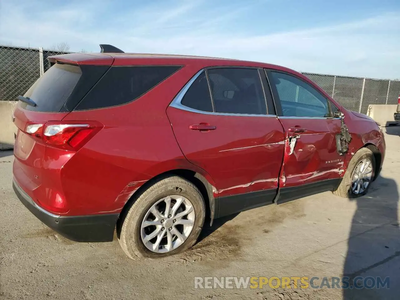 3 Photograph of a damaged car 3GNAXKEV0ML341060 CHEVROLET EQUINOX 2021