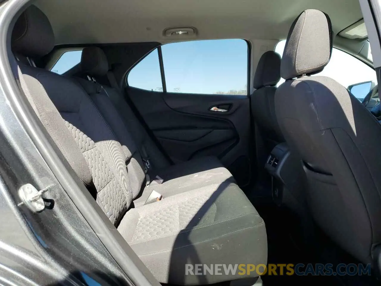 11 Photograph of a damaged car 3GNAXKEV0ML391764 CHEVROLET EQUINOX 2021