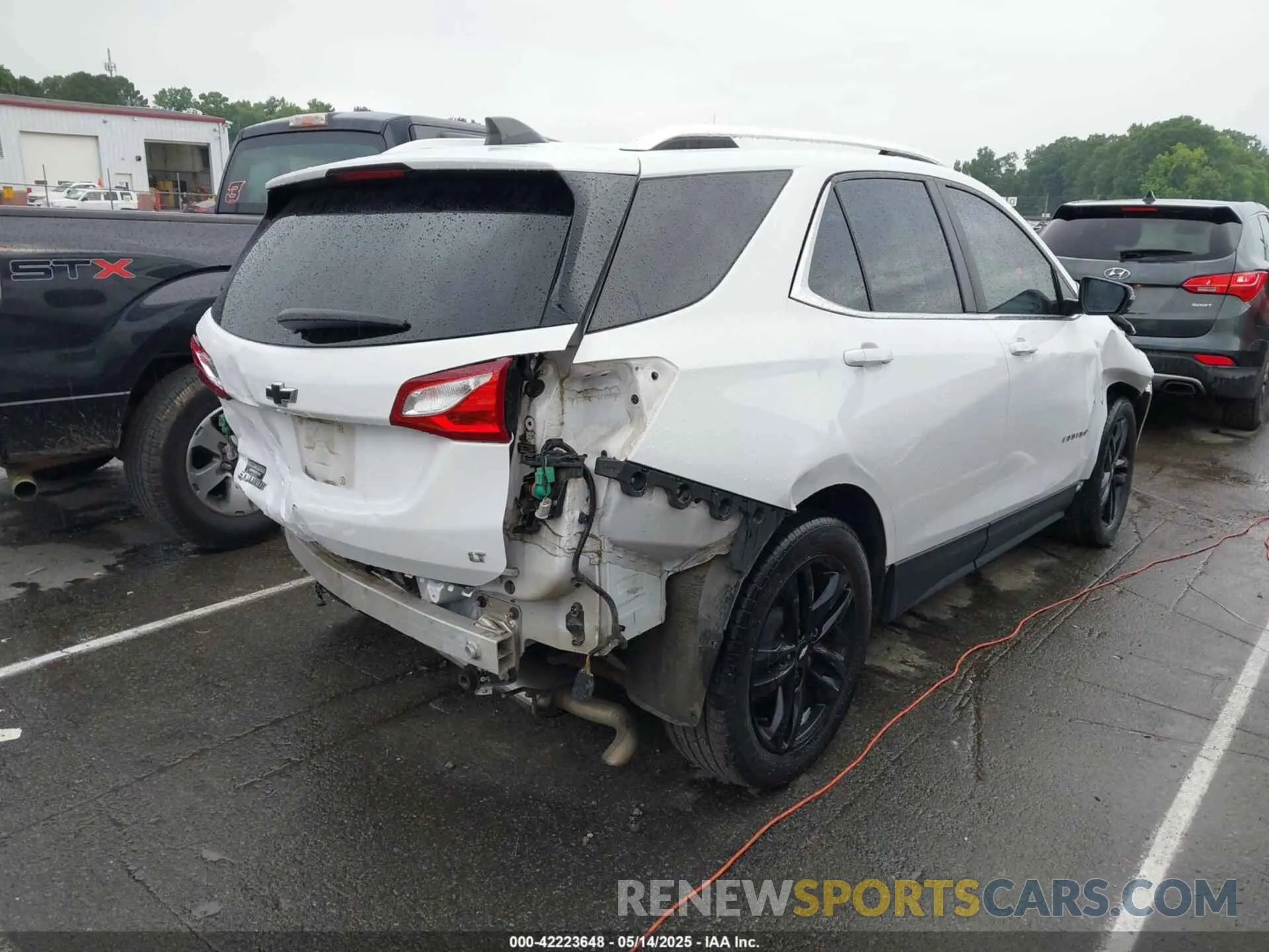 4 Photograph of a damaged car 3GNAXKEV0ML400849 CHEVROLET EQUINOX 2021
