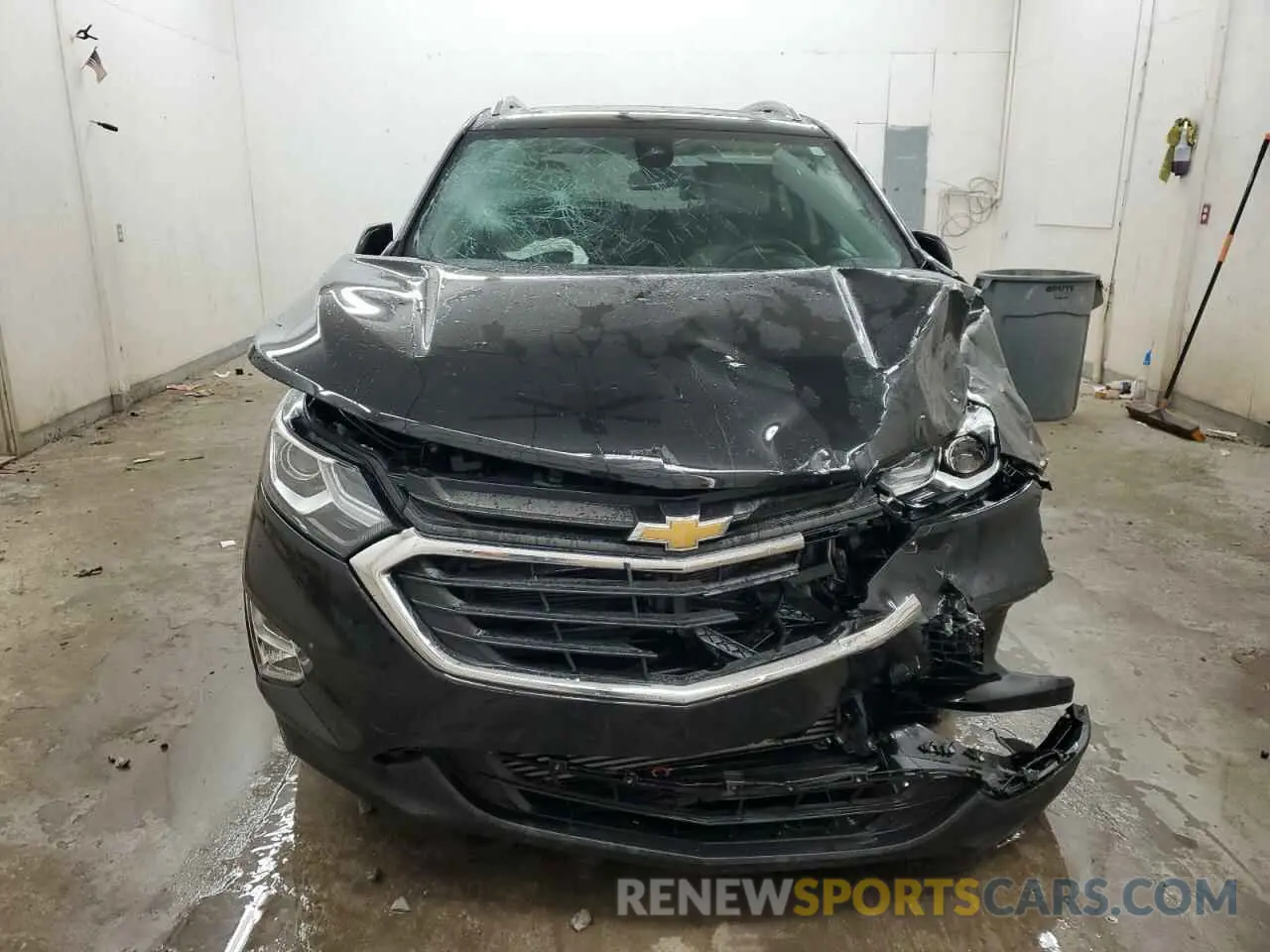 5 Photograph of a damaged car 3GNAXKEV1ML341066 CHEVROLET EQUINOX 2021