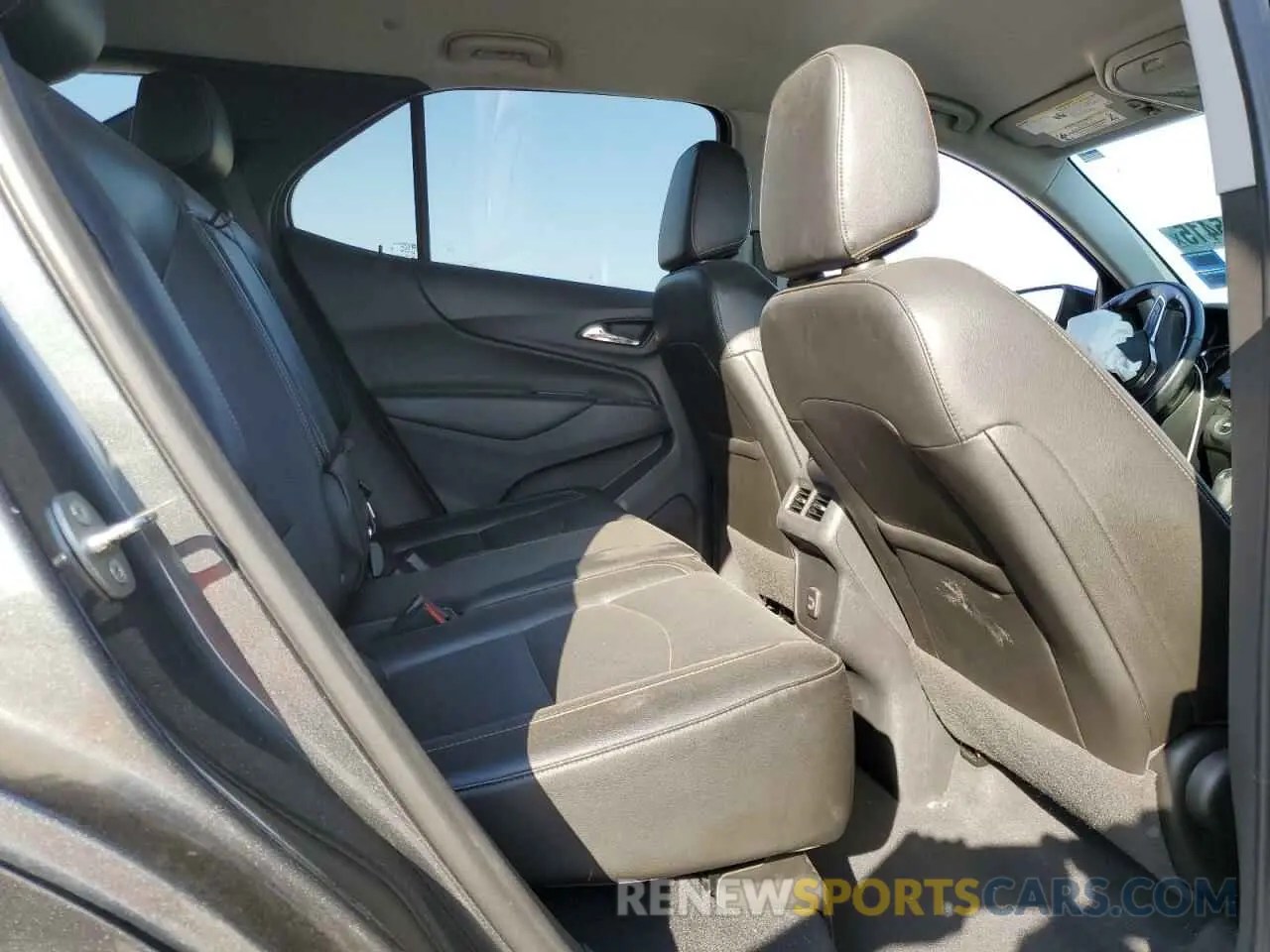 11 Photograph of a damaged car 3GNAXKEV1ML369255 CHEVROLET EQUINOX 2021