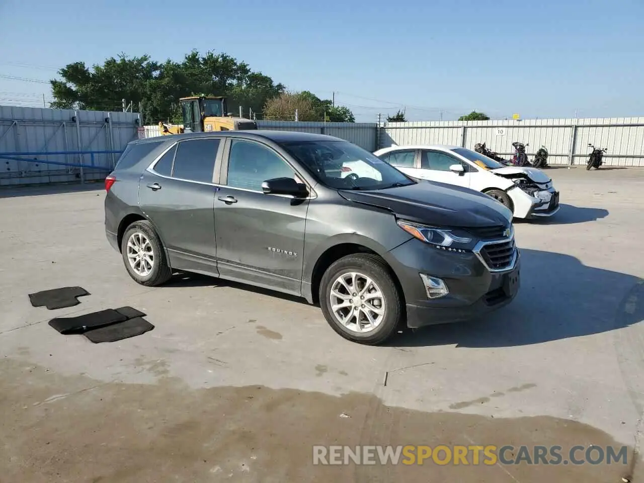 4 Photograph of a damaged car 3GNAXKEV1ML369255 CHEVROLET EQUINOX 2021