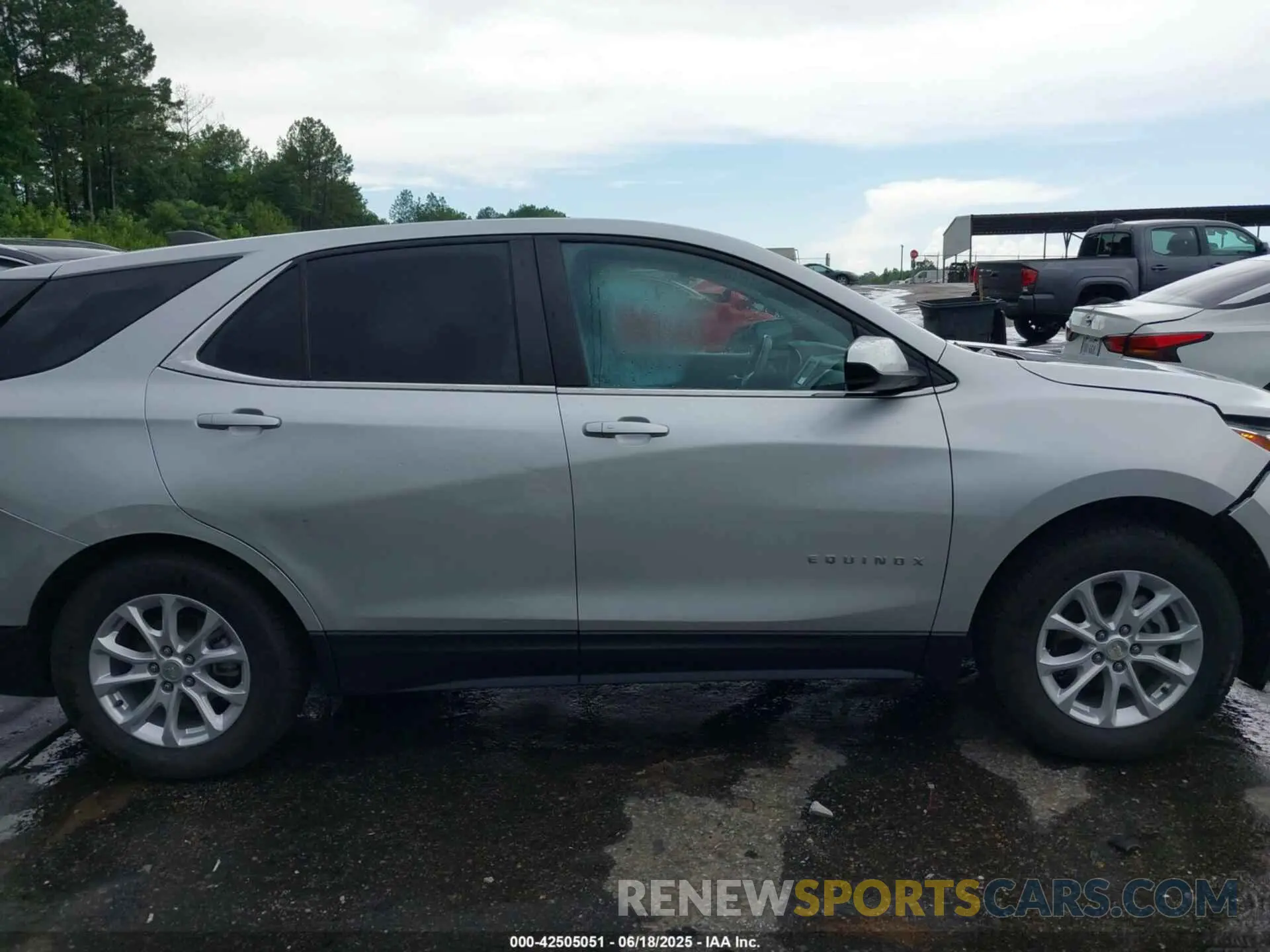 13 Photograph of a damaged car 3GNAXKEV1MS106866 CHEVROLET EQUINOX 2021