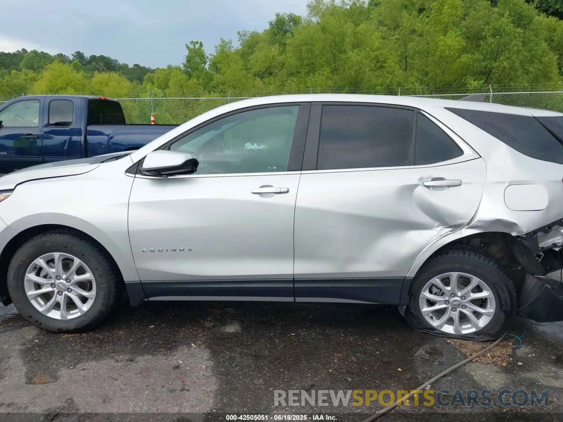 14 Photograph of a damaged car 3GNAXKEV1MS106866 CHEVROLET EQUINOX 2021