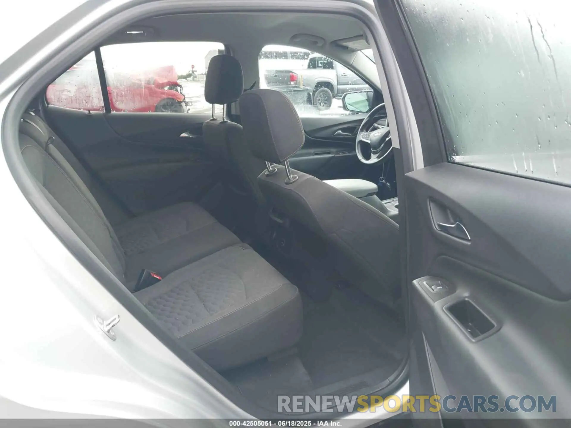 8 Photograph of a damaged car 3GNAXKEV1MS106866 CHEVROLET EQUINOX 2021