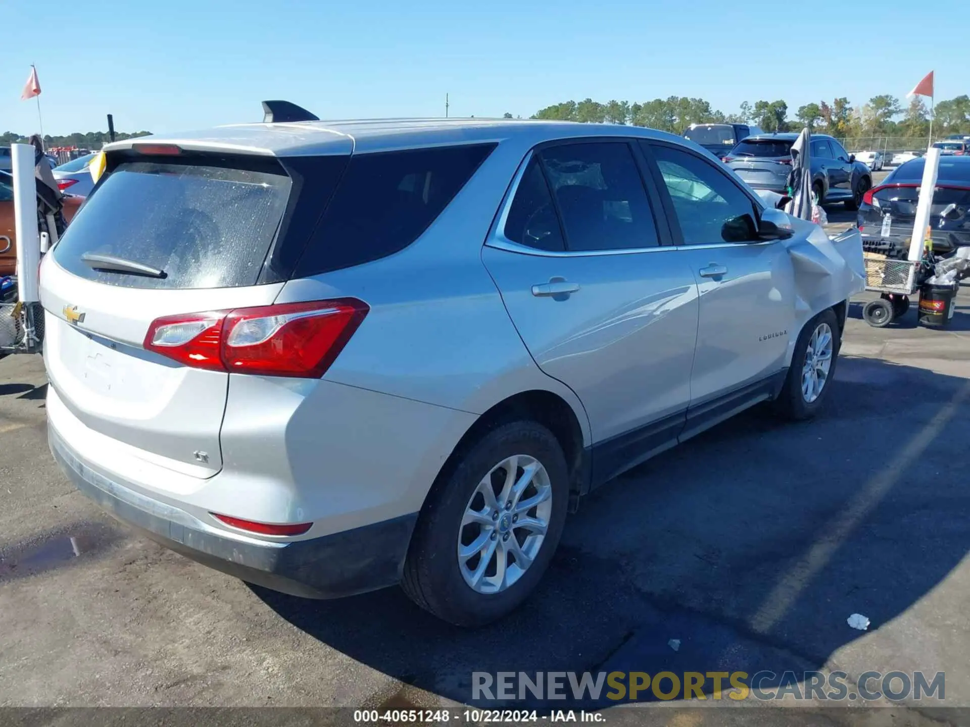 4 Photograph of a damaged car 3GNAXKEV1MS131525 CHEVROLET EQUINOX 2021