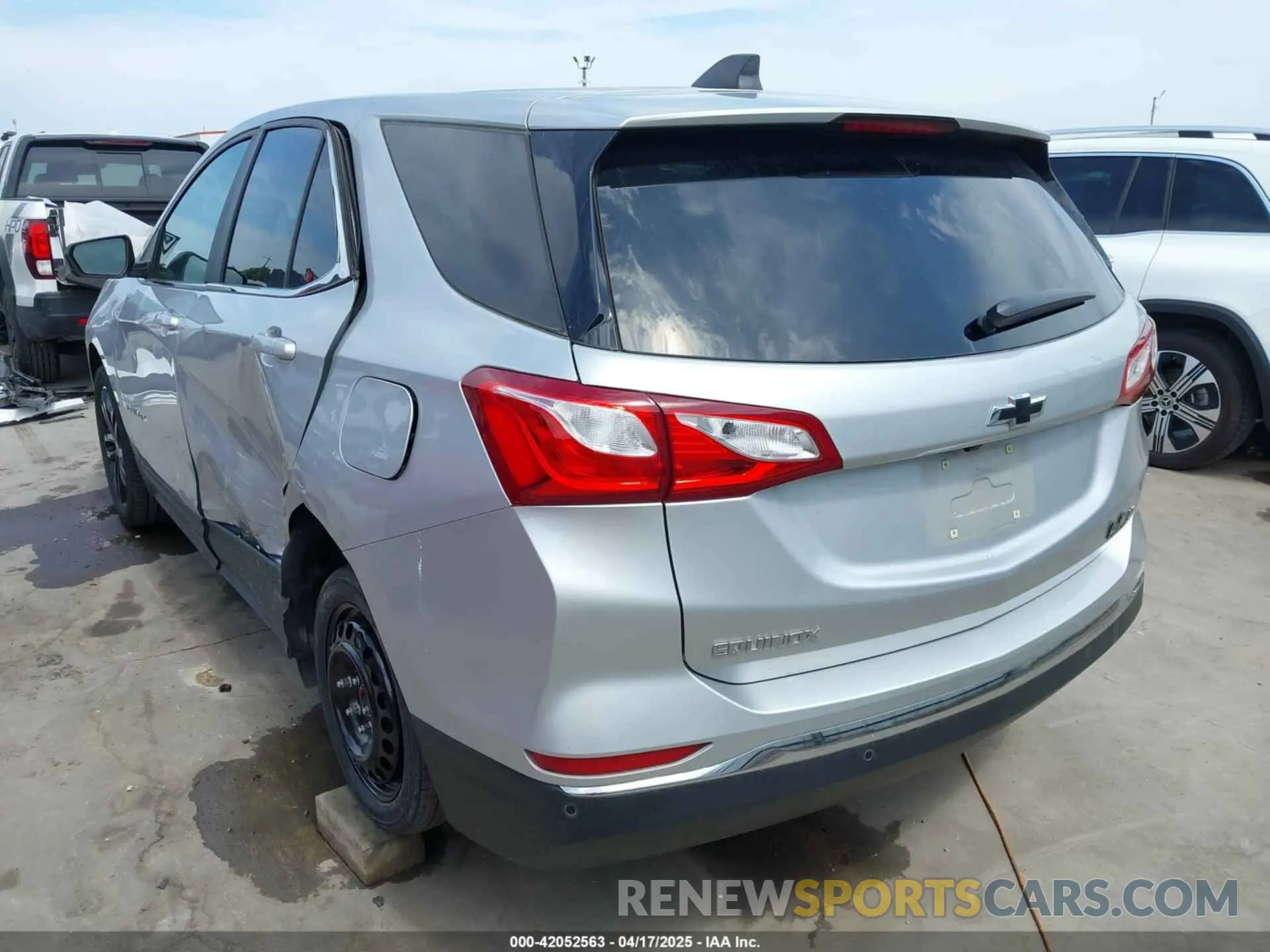3 Photograph of a damaged car 3GNAXKEV1MS181857 CHEVROLET EQUINOX 2021