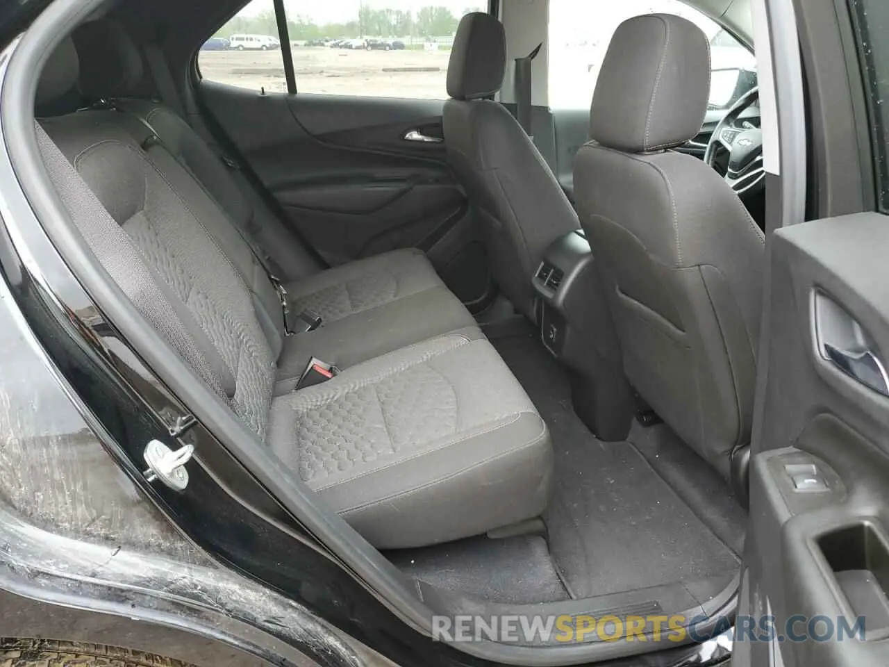 11 Photograph of a damaged car 3GNAXKEV2ML355462 CHEVROLET EQUINOX 2021