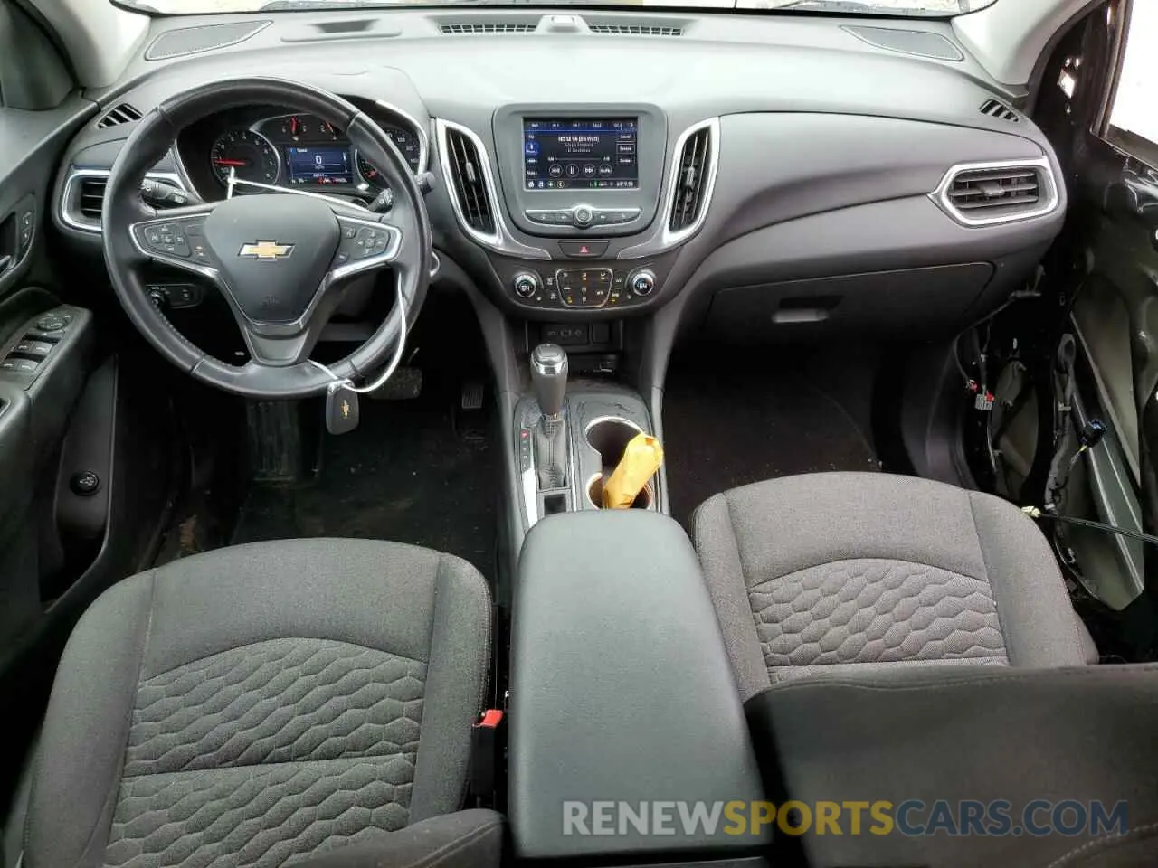 8 Photograph of a damaged car 3GNAXKEV2ML355462 CHEVROLET EQUINOX 2021