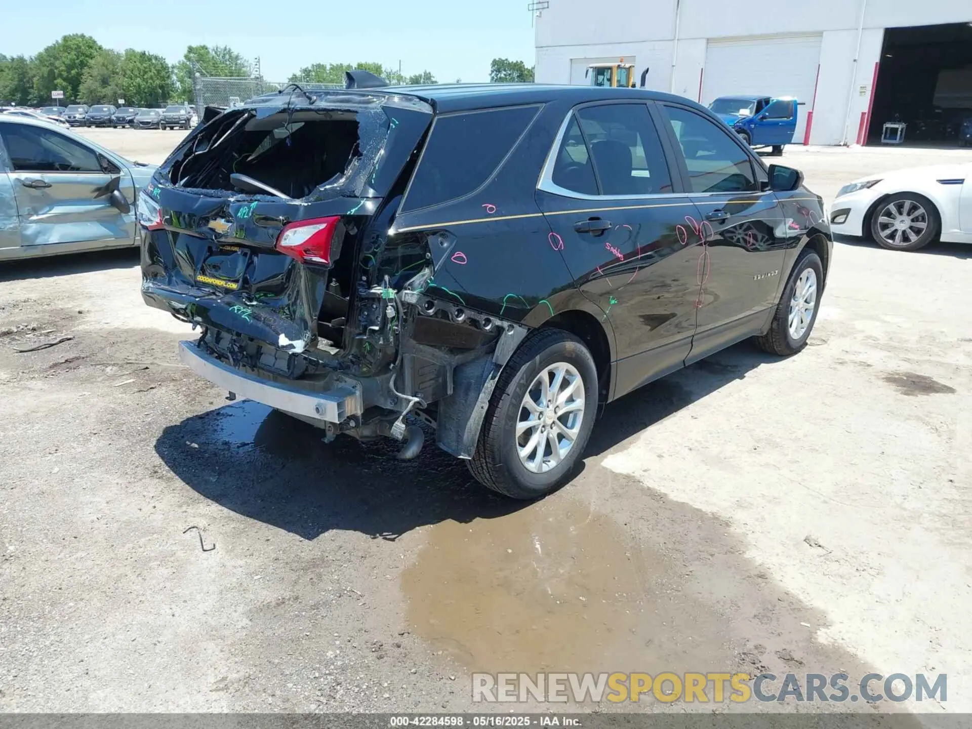 4 Photograph of a damaged car 3GNAXKEV2ML398294 CHEVROLET EQUINOX 2021