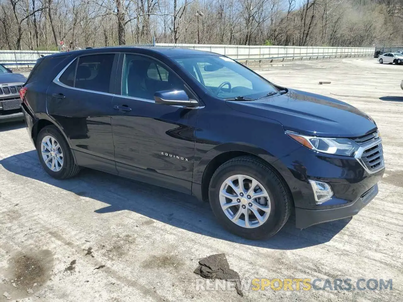 4 Photograph of a damaged car 3GNAXKEV2MS107394 CHEVROLET EQUINOX 2021
