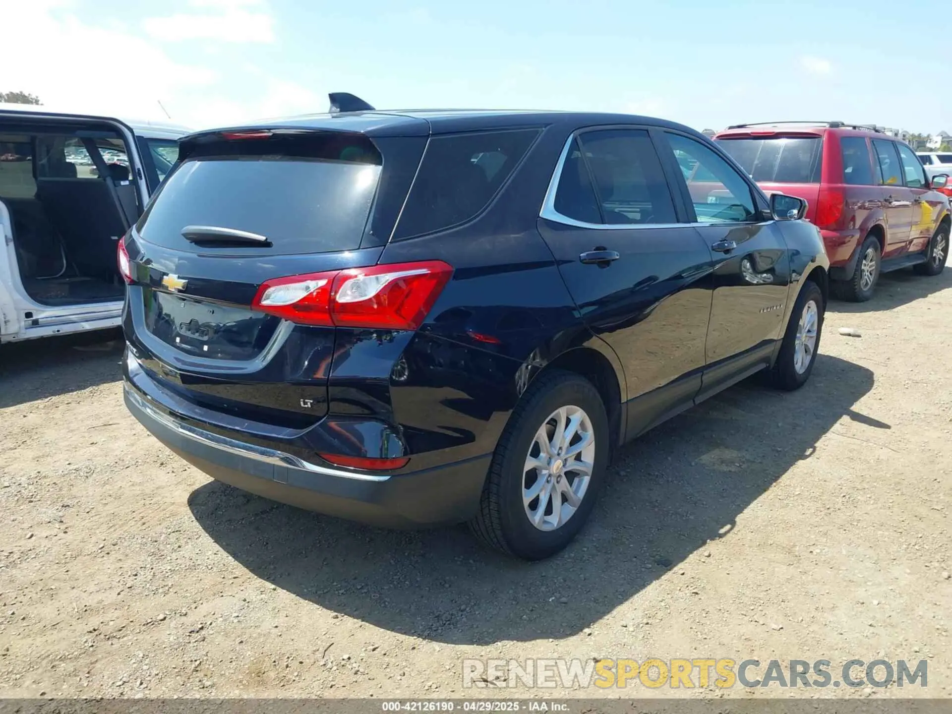 4 Photograph of a damaged car 3GNAXKEV2MS141755 CHEVROLET EQUINOX 2021