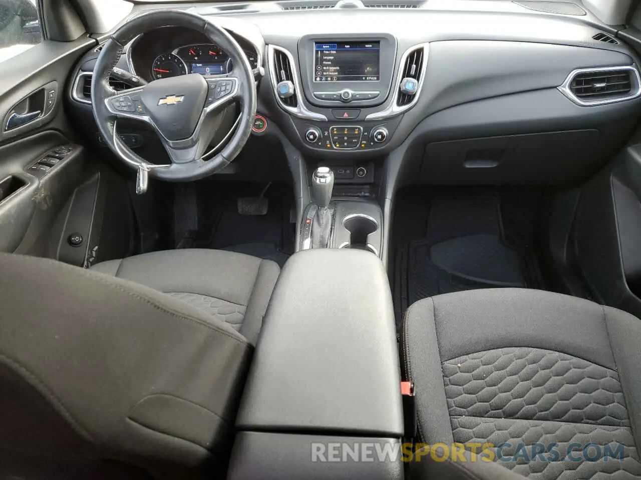 8 Photograph of a damaged car 3GNAXKEV3ML320462 CHEVROLET EQUINOX 2021