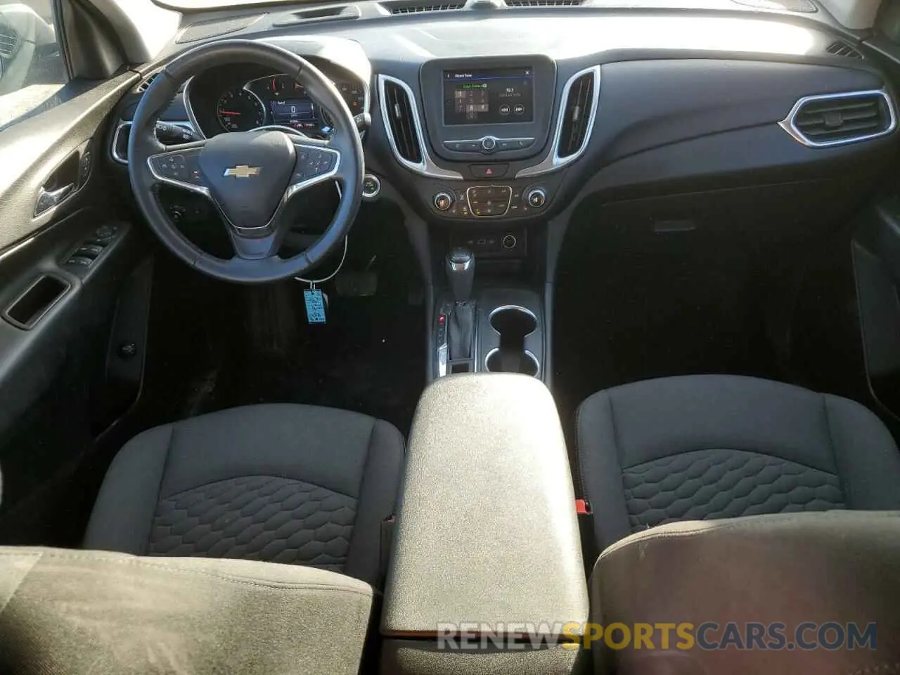 8 Photograph of a damaged car 3GNAXKEV3ML346348 CHEVROLET EQUINOX 2021