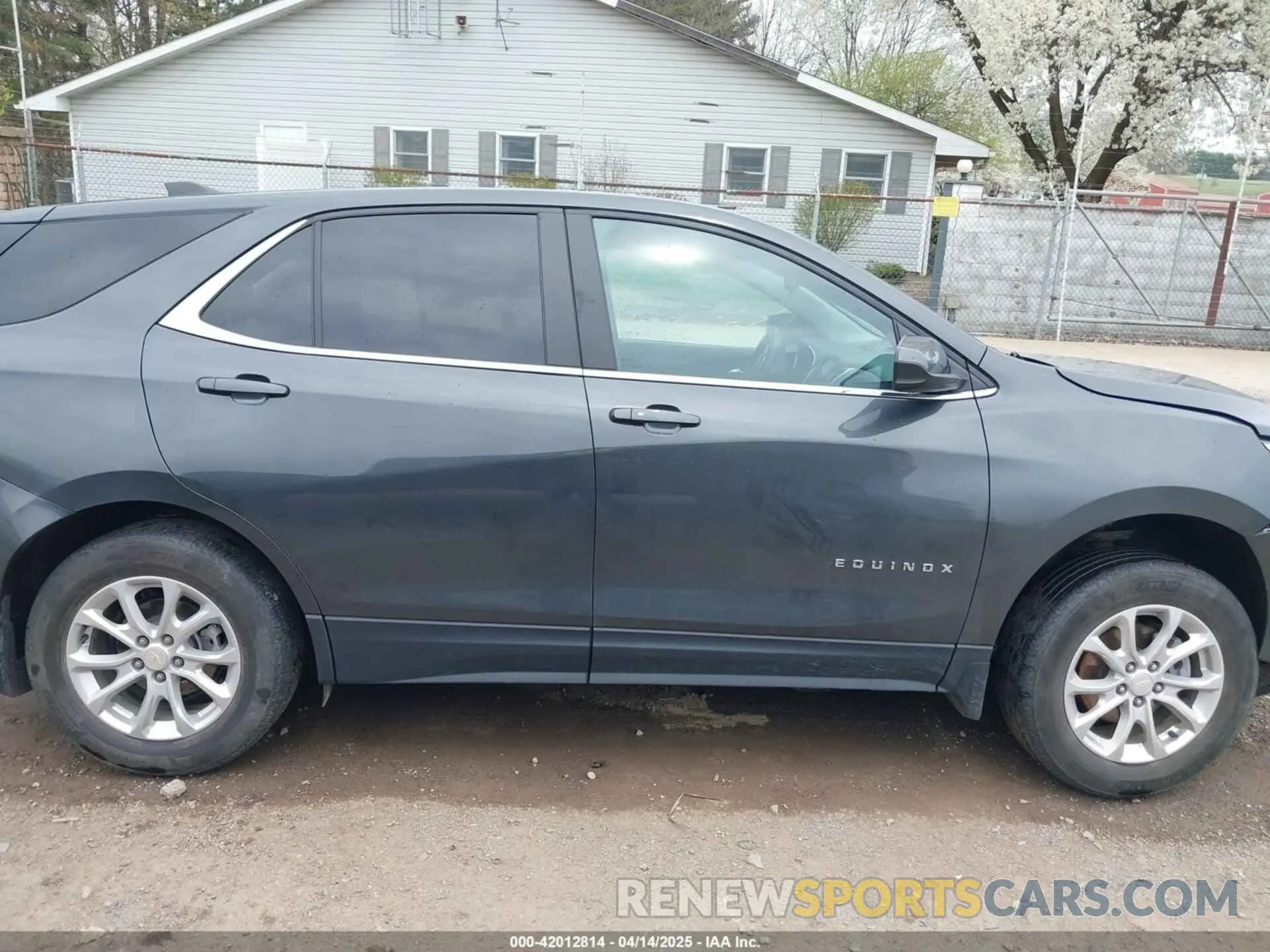 14 Photograph of a damaged car 3GNAXKEV3ML354269 CHEVROLET EQUINOX 2021