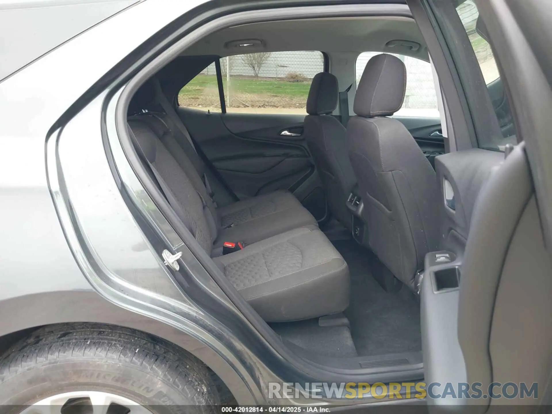 8 Photograph of a damaged car 3GNAXKEV3ML354269 CHEVROLET EQUINOX 2021