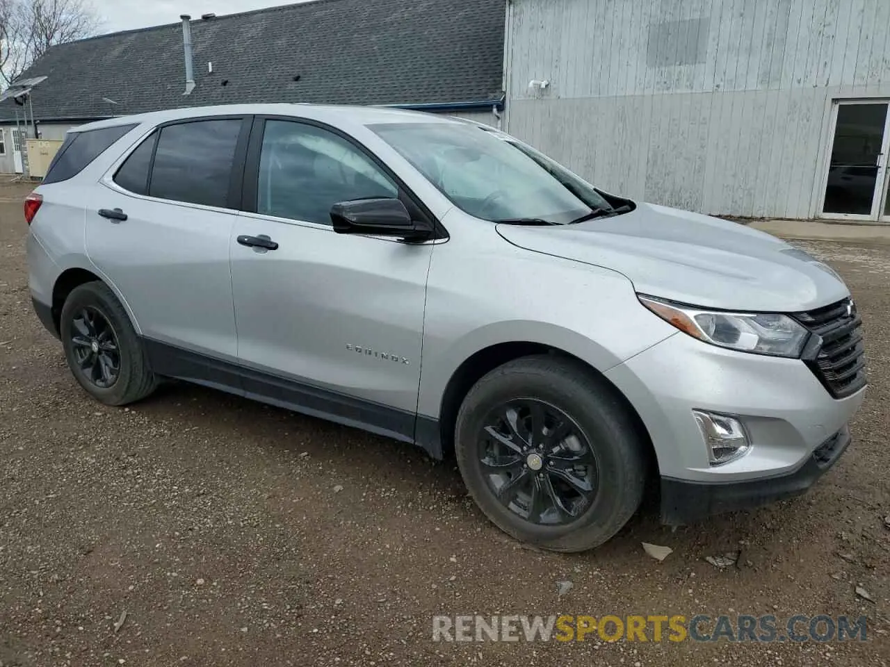 4 Photograph of a damaged car 3GNAXKEV3ML395615 CHEVROLET EQUINOX 2021
