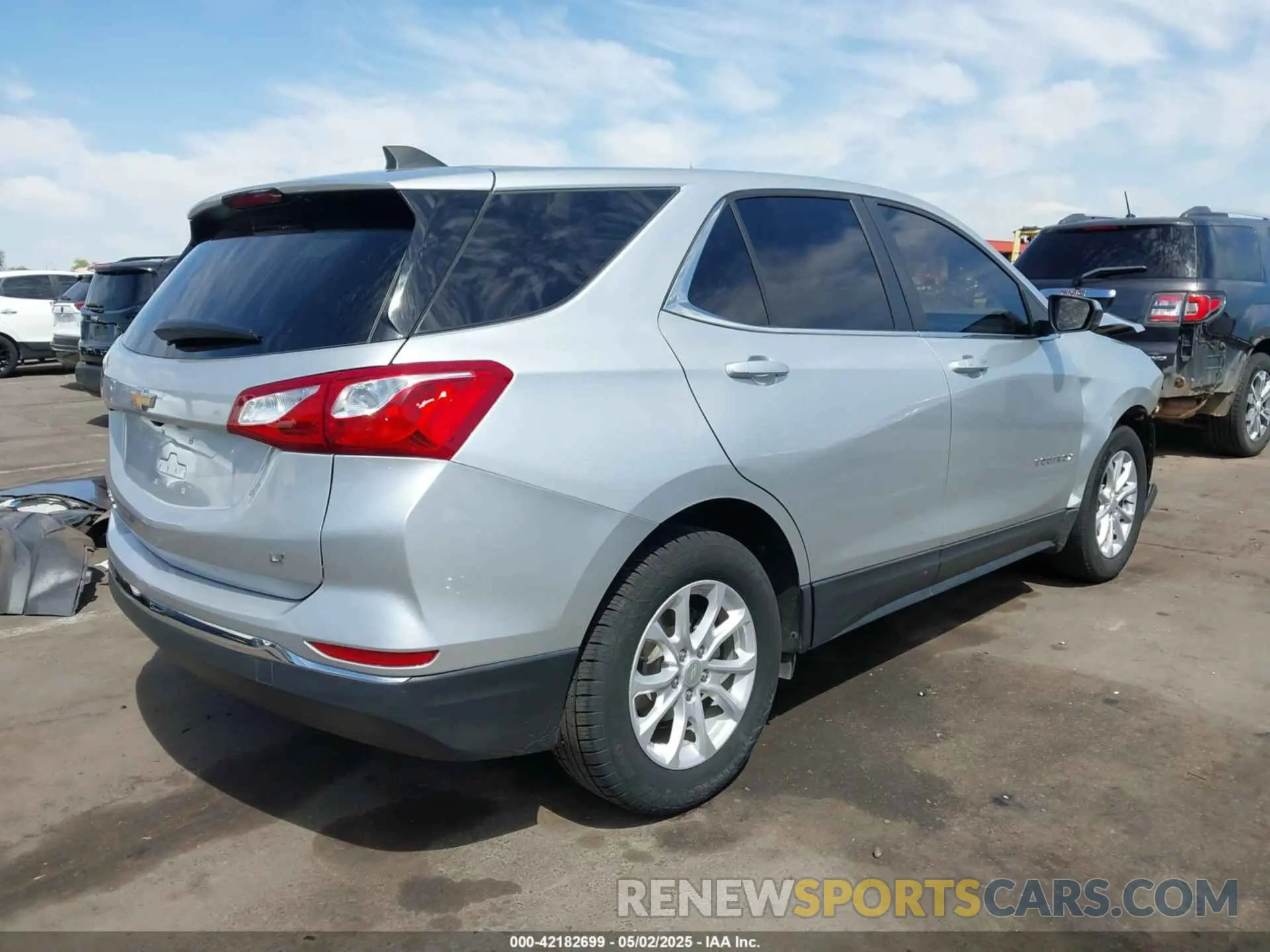4 Photograph of a damaged car 3GNAXKEV3MS127136 CHEVROLET EQUINOX 2021