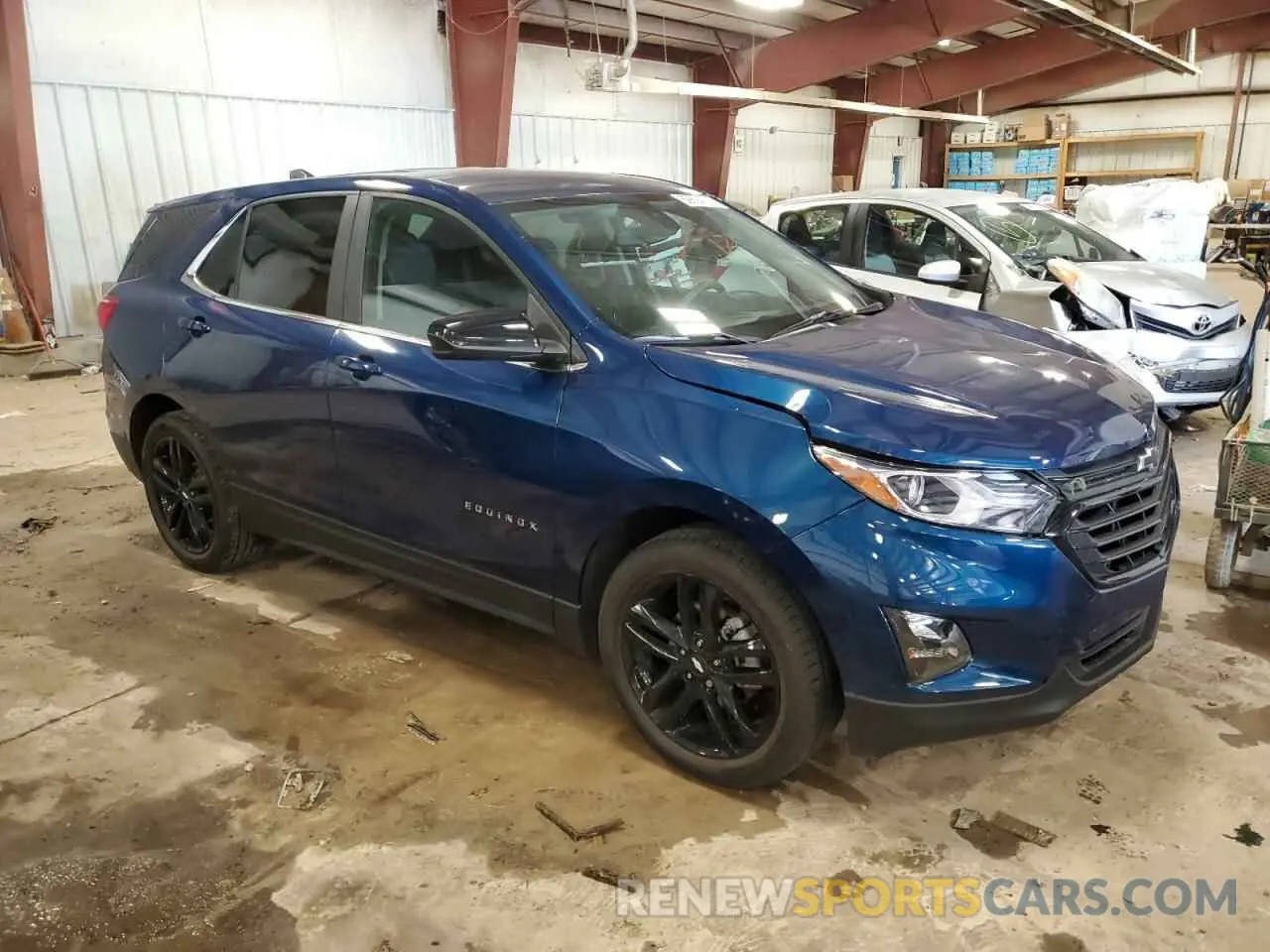 4 Photograph of a damaged car 3GNAXKEV4ML330739 CHEVROLET EQUINOX 2021