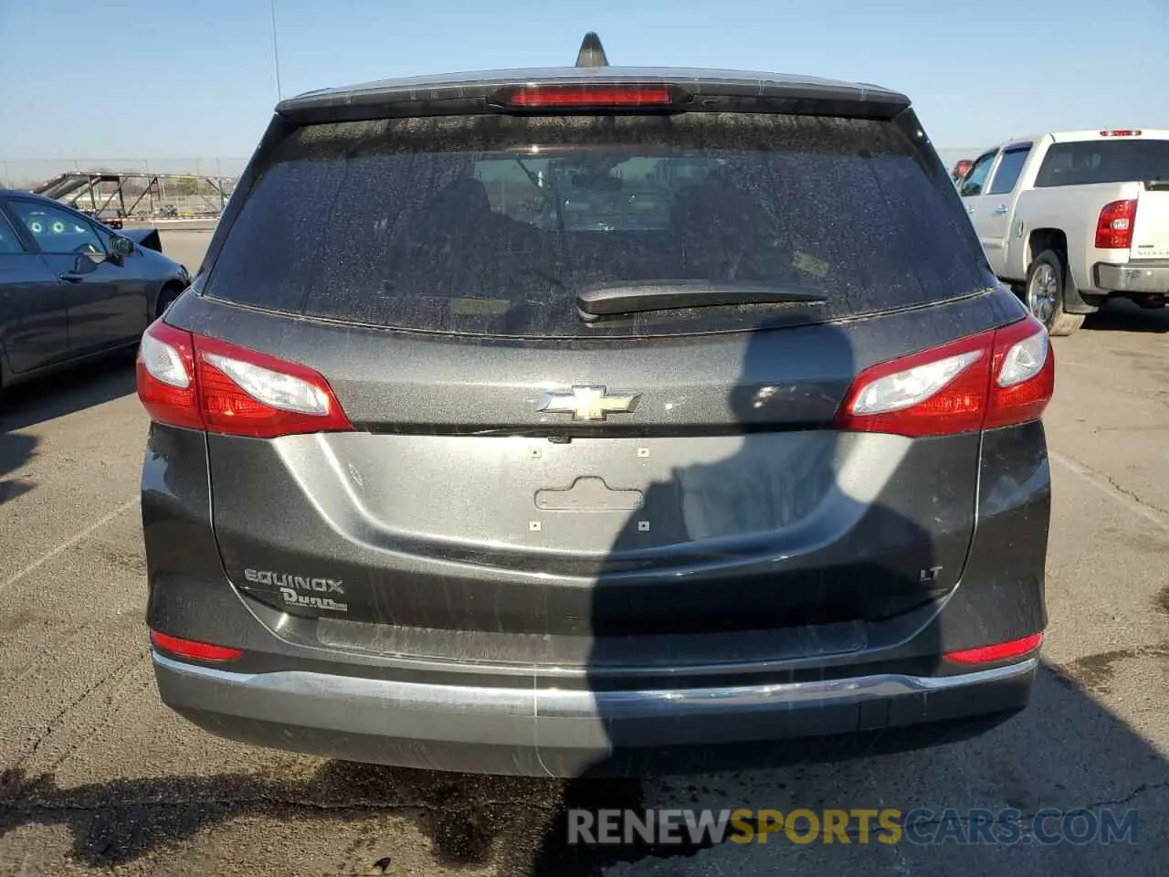 6 Photograph of a damaged car 3GNAXKEV4ML380217 CHEVROLET EQUINOX 2021