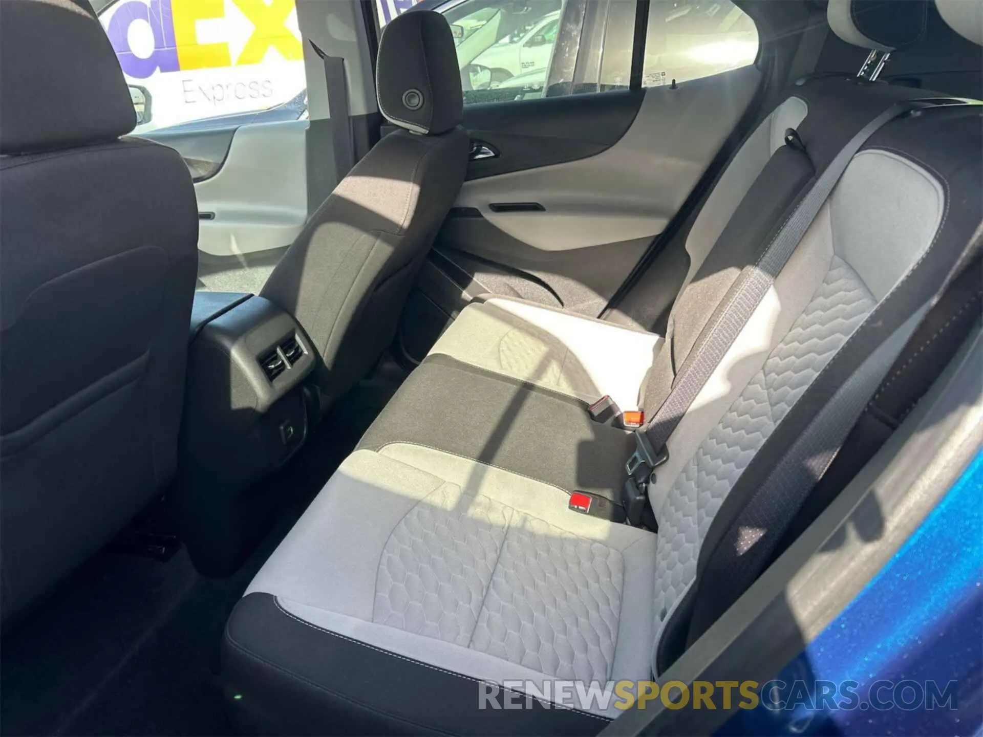 7 Photograph of a damaged car 3GNAXKEV4ML389144 CHEVROLET EQUINOX 2021