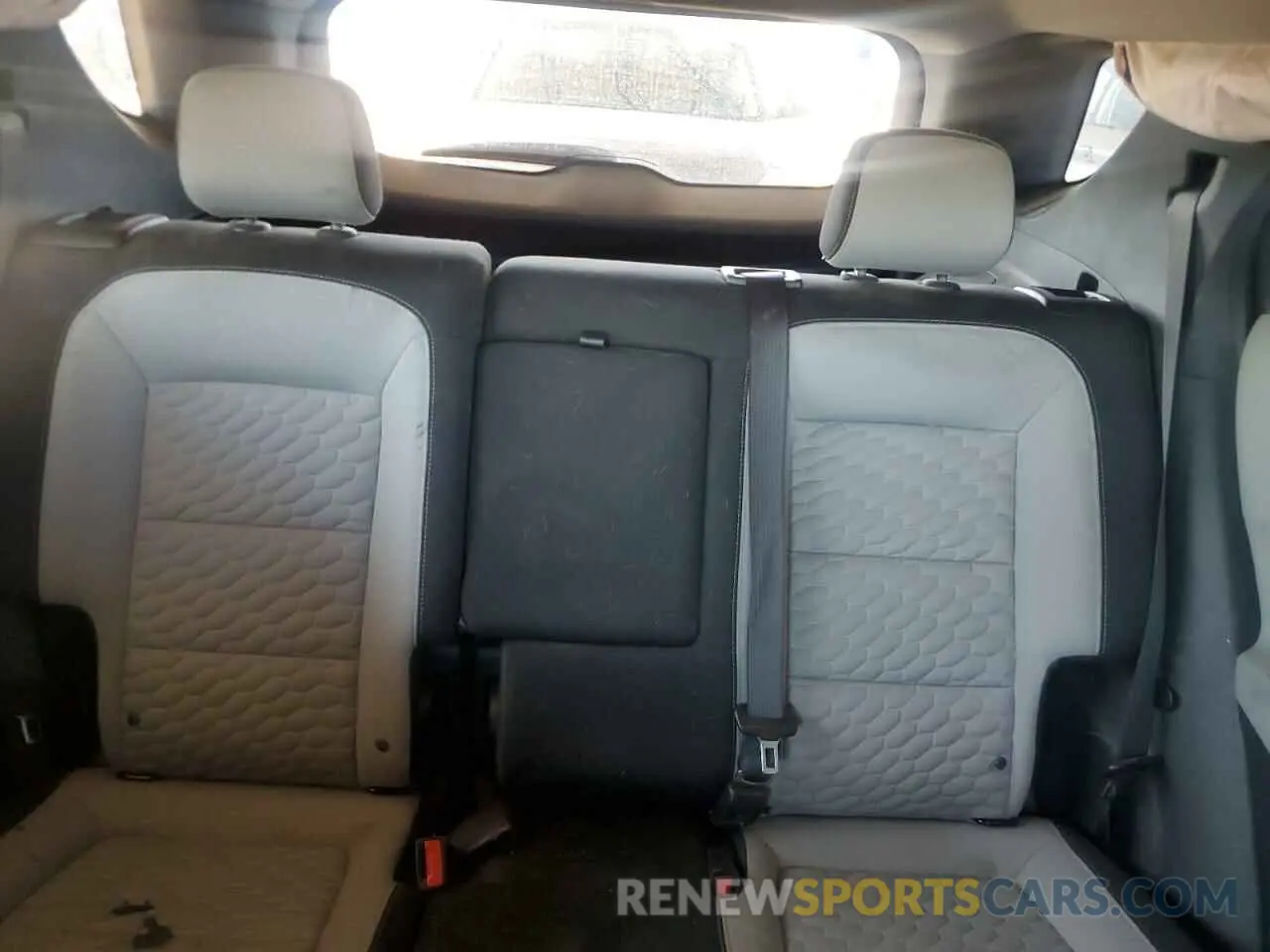 10 Photograph of a damaged car 3GNAXKEV4MS157326 CHEVROLET EQUINOX 2021