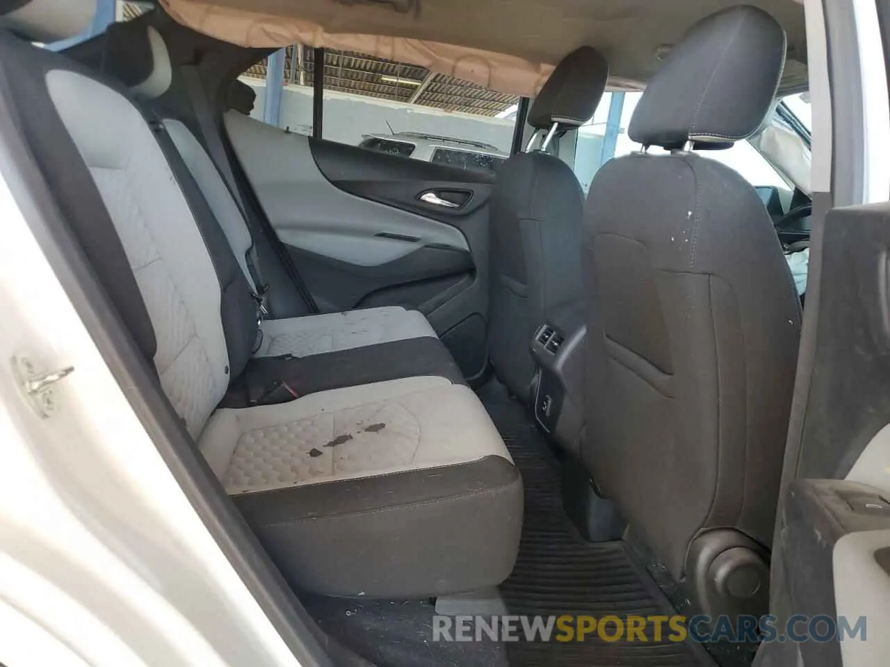 11 Photograph of a damaged car 3GNAXKEV4MS157326 CHEVROLET EQUINOX 2021