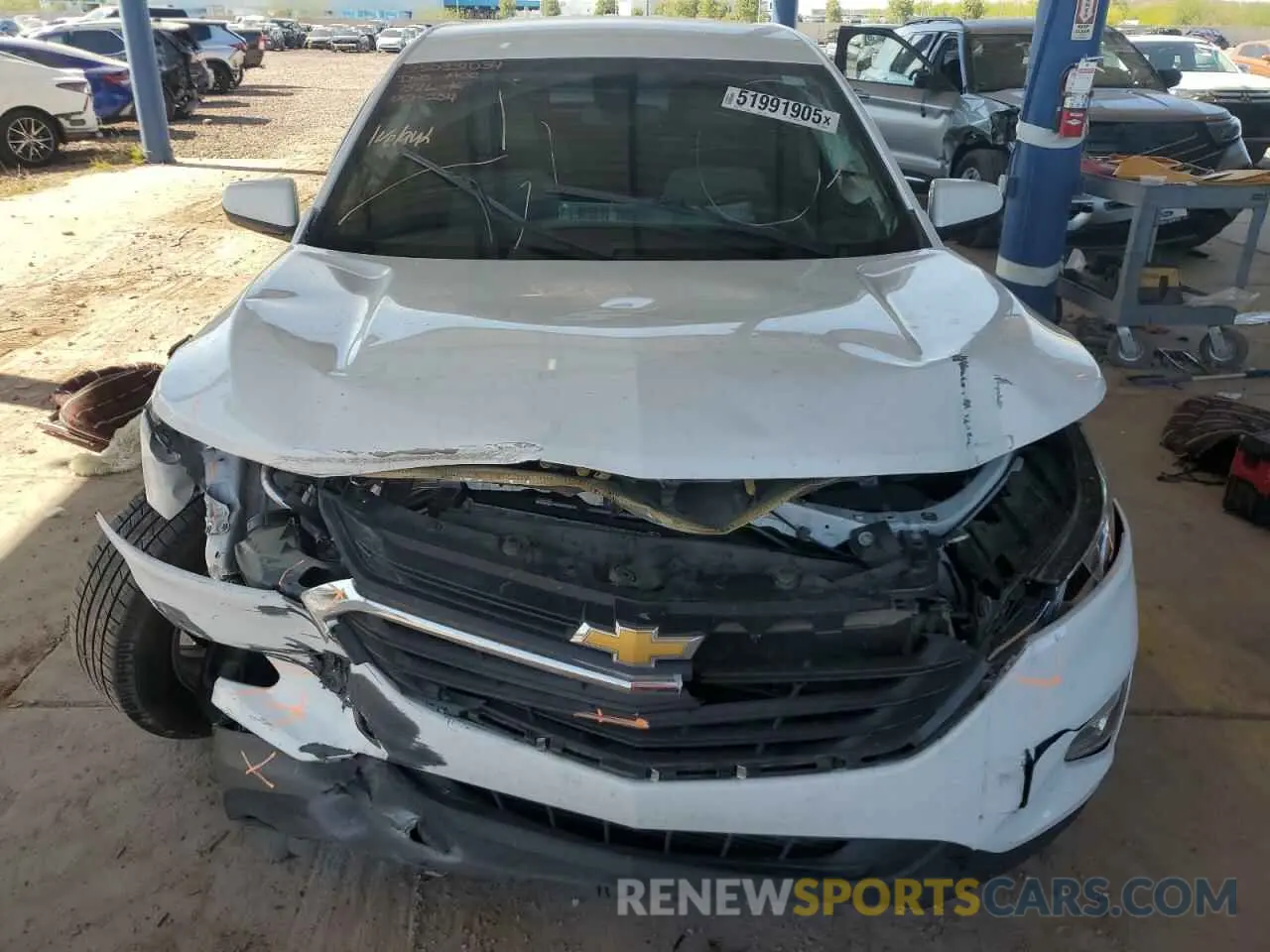 5 Photograph of a damaged car 3GNAXKEV4MS157326 CHEVROLET EQUINOX 2021