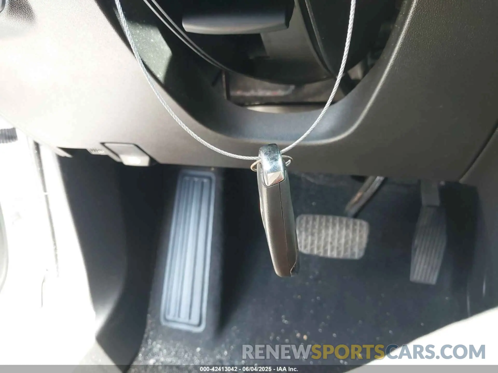 11 Photograph of a damaged car 3GNAXKEV4MS165331 CHEVROLET EQUINOX 2021