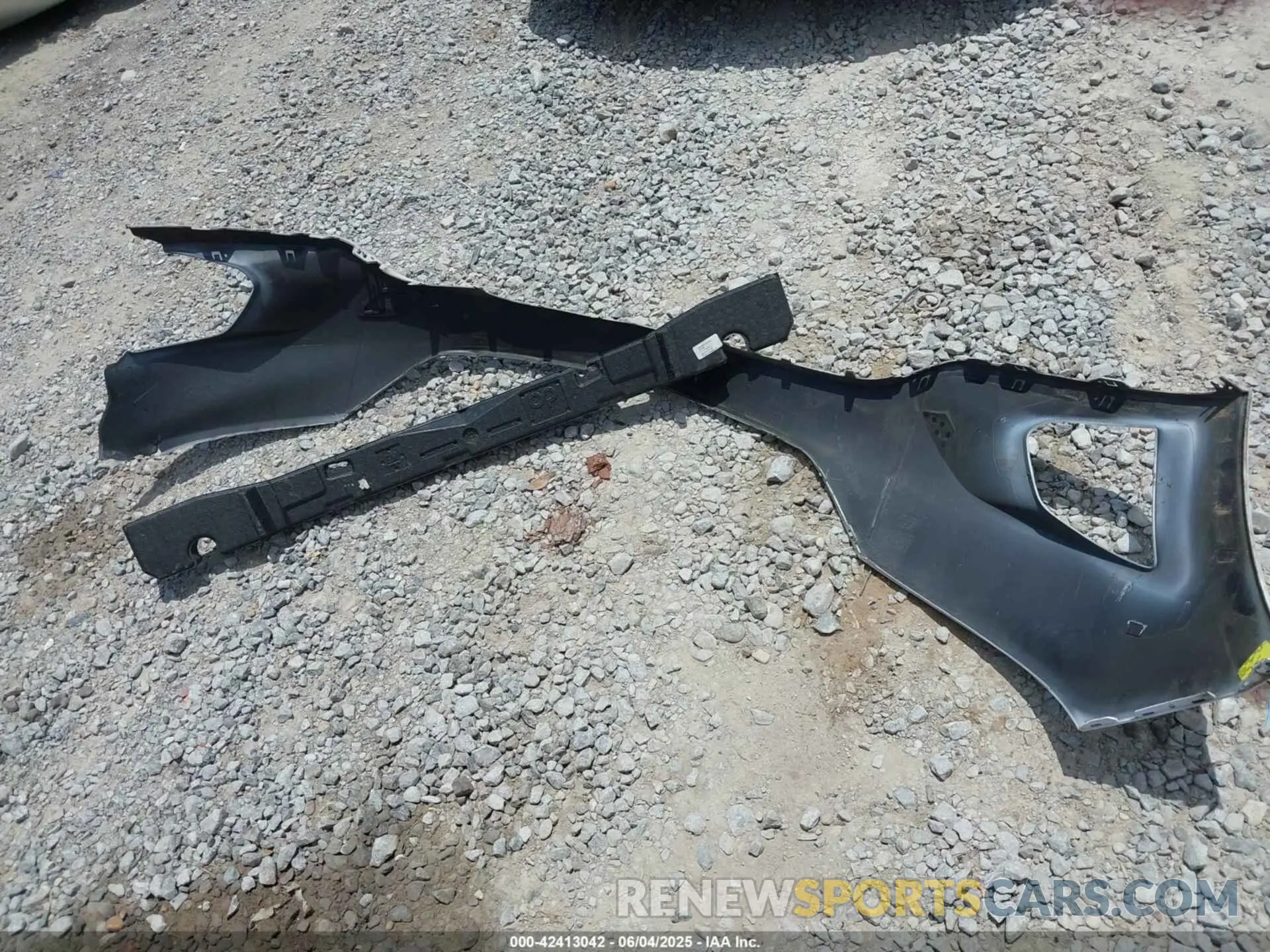 12 Photograph of a damaged car 3GNAXKEV4MS165331 CHEVROLET EQUINOX 2021