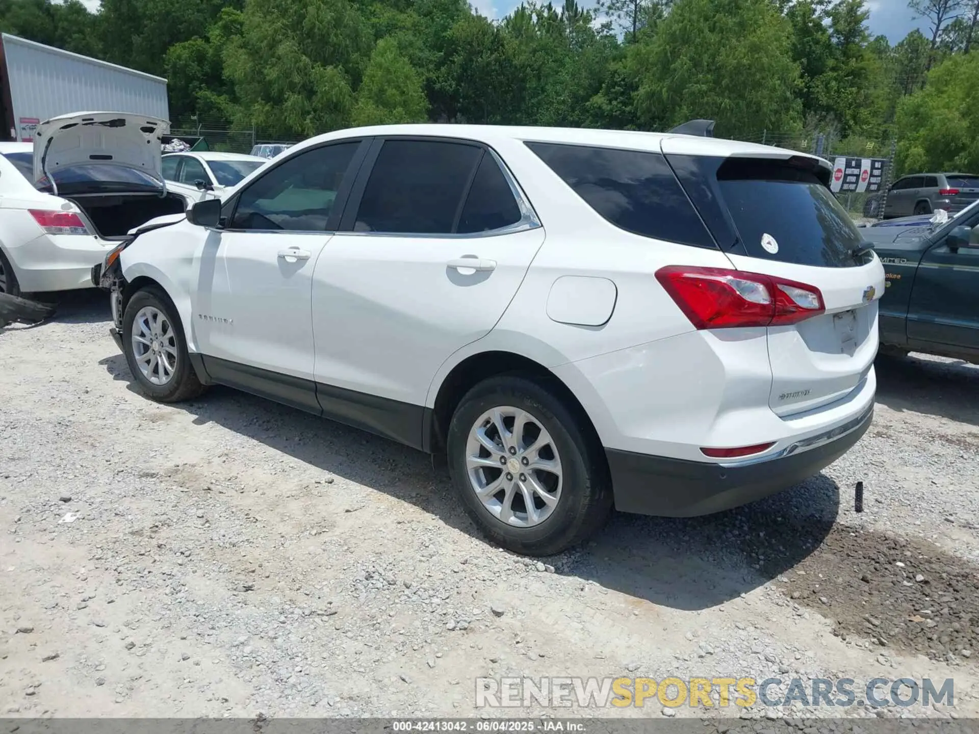 3 Photograph of a damaged car 3GNAXKEV4MS165331 CHEVROLET EQUINOX 2021