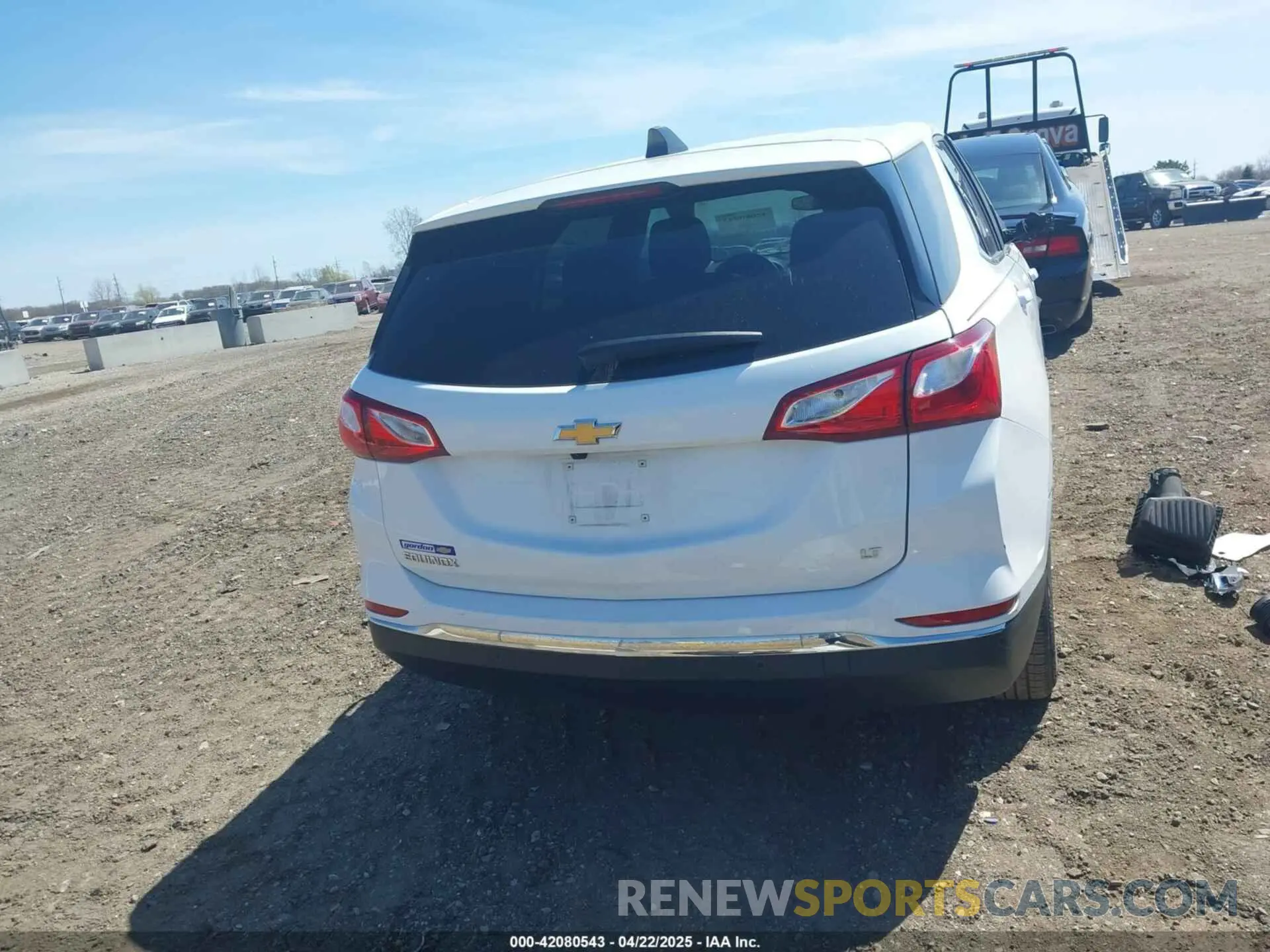 17 Photograph of a damaged car 3GNAXKEV5MS138218 CHEVROLET EQUINOX 2021