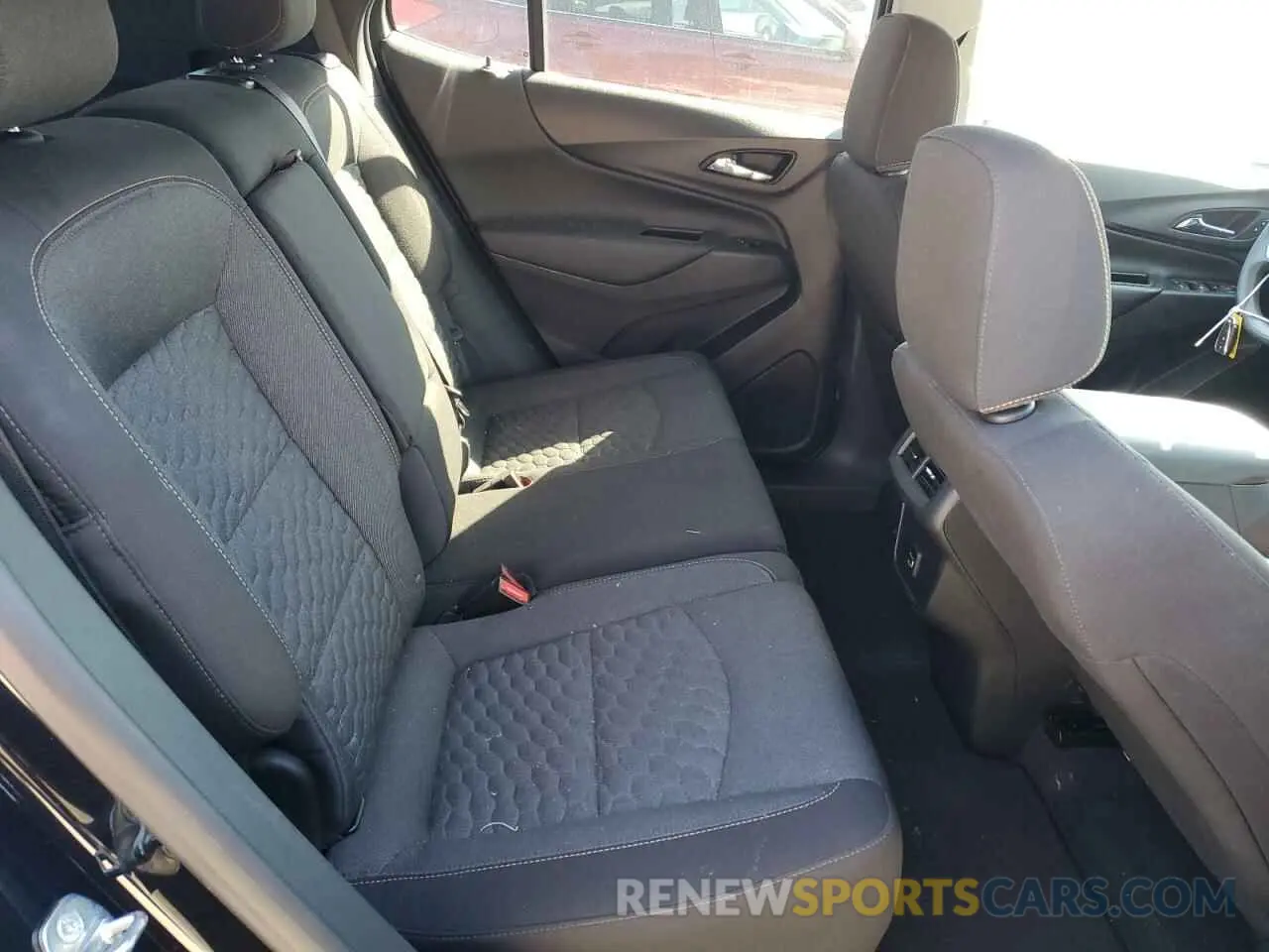 10 Photograph of a damaged car 3GNAXKEV6MS111027 CHEVROLET EQUINOX 2021