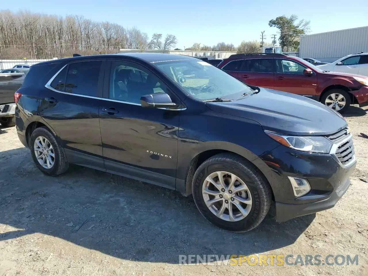 4 Photograph of a damaged car 3GNAXKEV6MS111027 CHEVROLET EQUINOX 2021