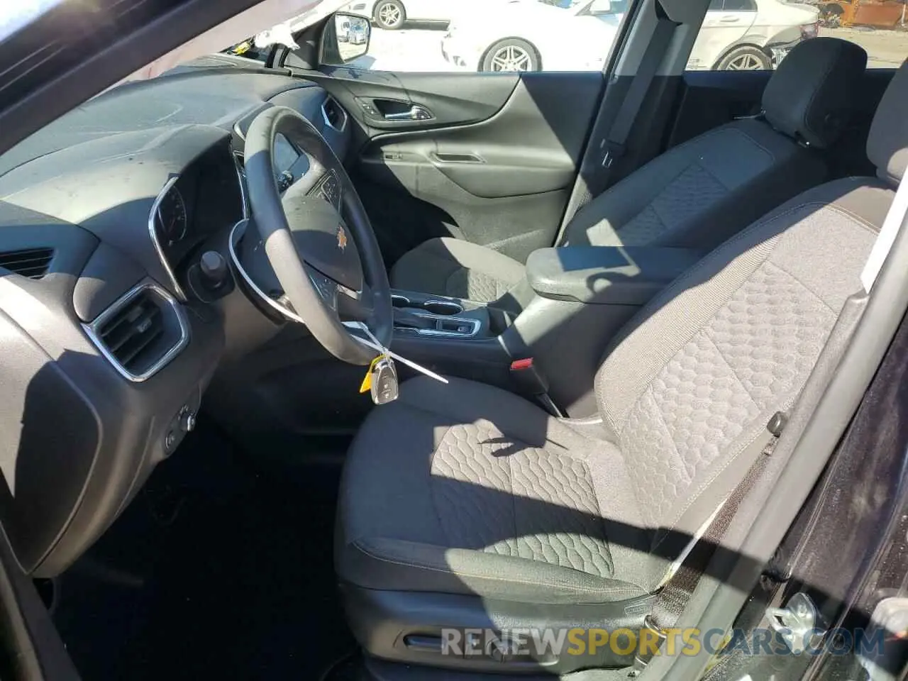 7 Photograph of a damaged car 3GNAXKEV6MS111027 CHEVROLET EQUINOX 2021